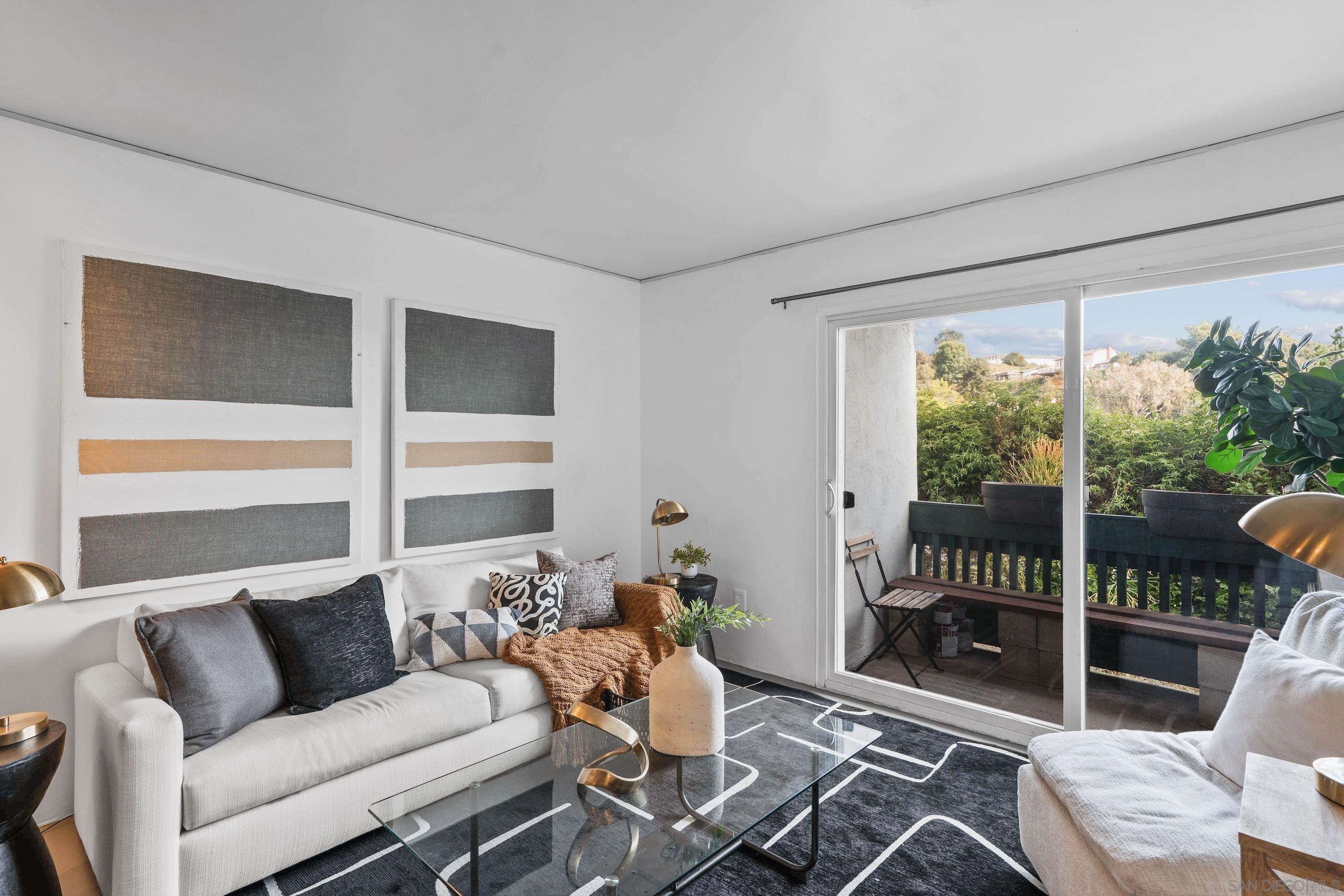 Front Image Thumbnail for SD260002038