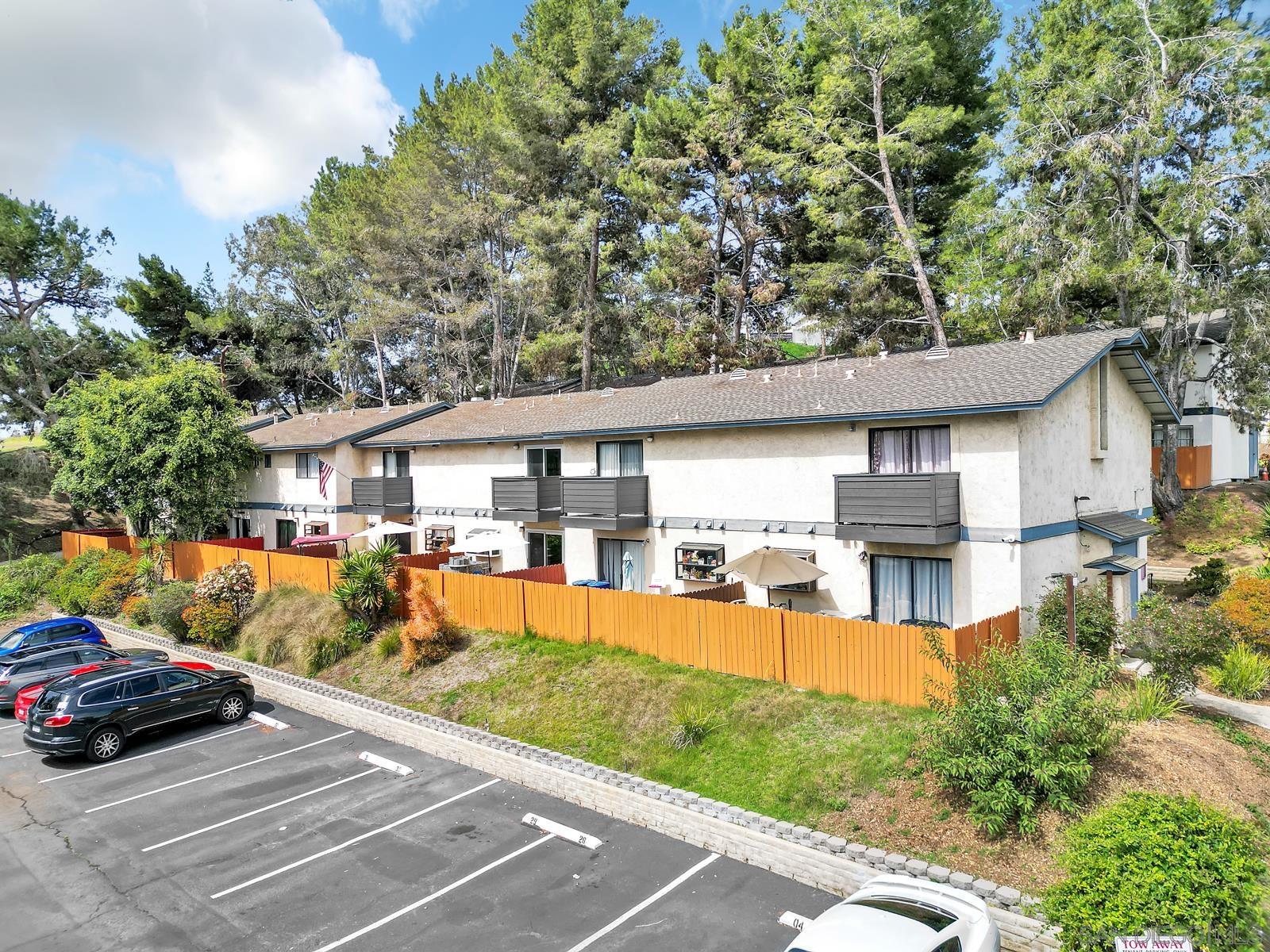 Detail Gallery Image 6 of 40 For 5875  Reo Ter  #C,  San Diego,  CA 92139 - 3 Beds | 2/1 Baths