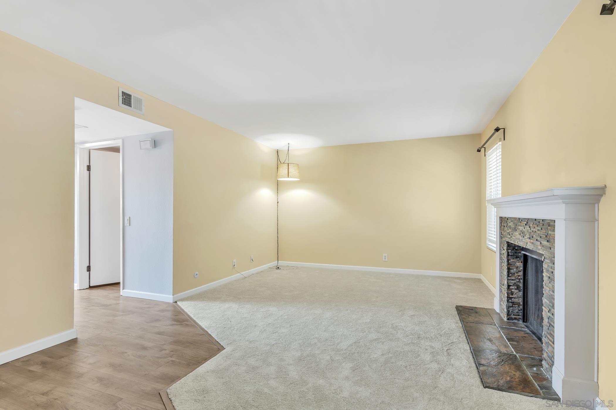 Detail Gallery Image 9 of 40 For 5875  Reo Ter  #C,  San Diego,  CA 92139 - 3 Beds | 2/1 Baths