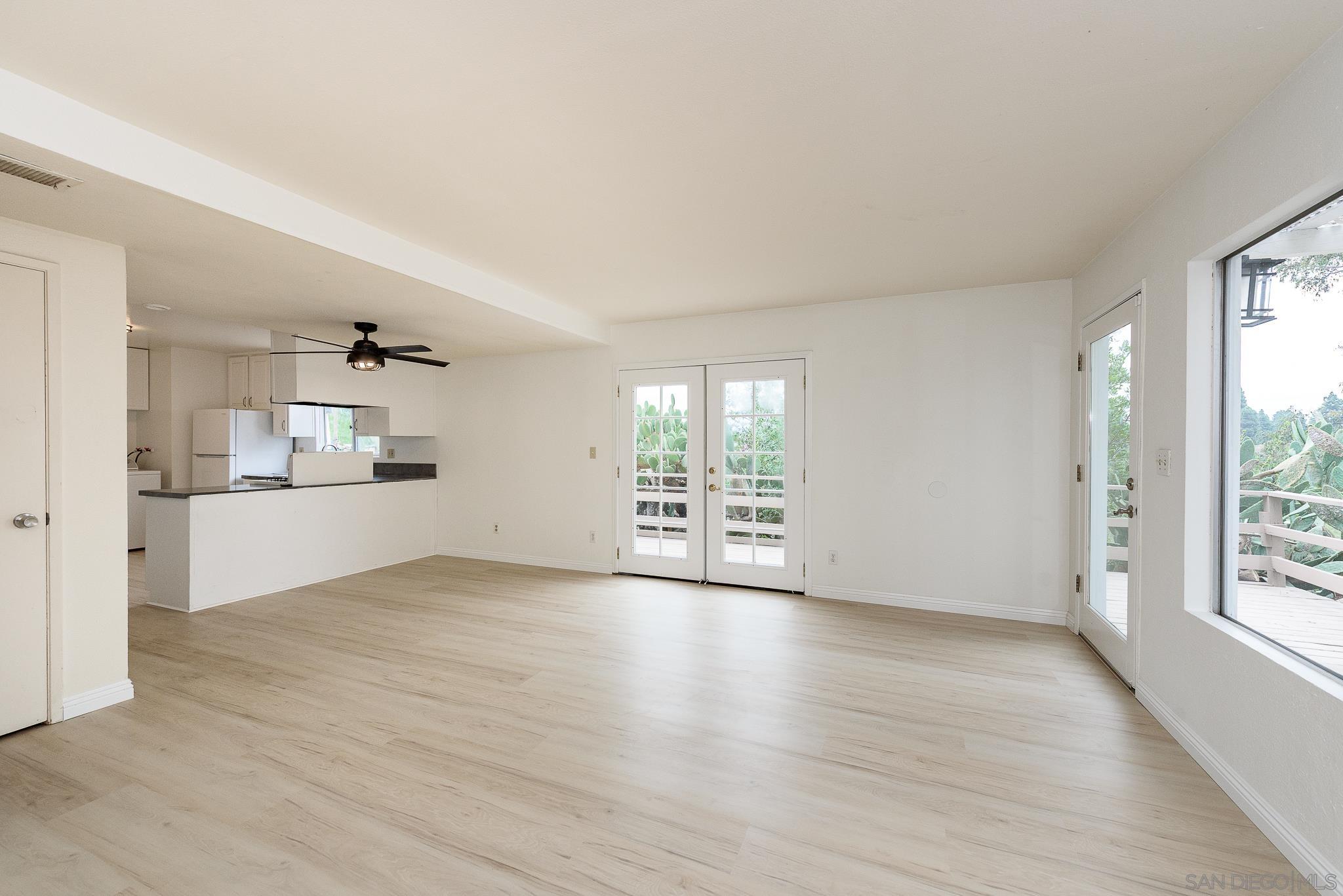 Front Image Thumbnail for SD2600027