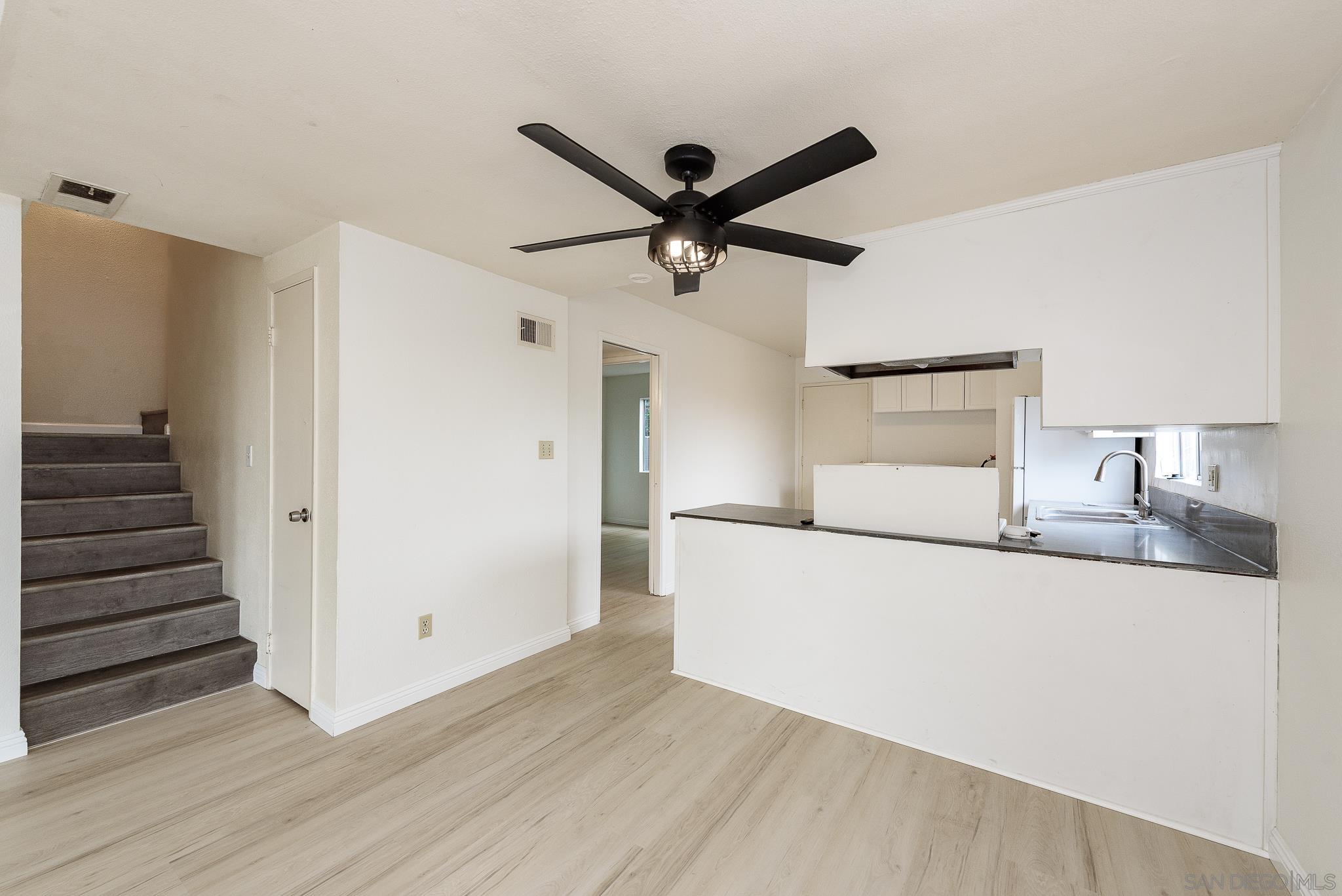 Detail Gallery Image 3 of 31 For 1777  Pentuckett  B, San Diego,  CA 92104 - 4 Beds | 2 Baths