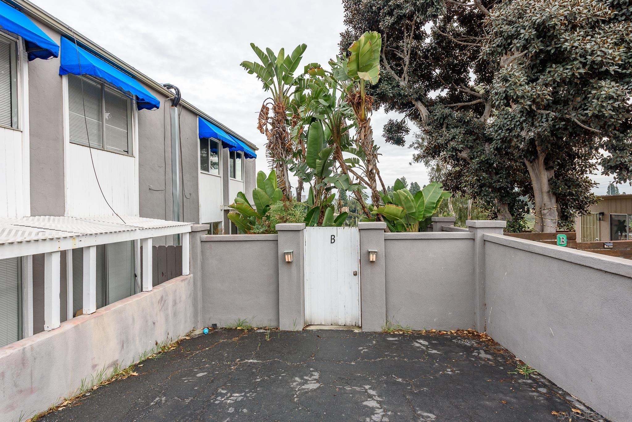 Detail Gallery Image 5 of 31 For 1777  Pentuckett  B, San Diego,  CA 92104 - 4 Beds | 2 Baths