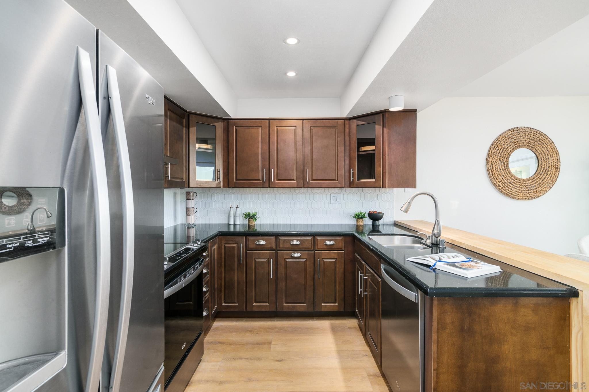 Detail Gallery Image 3 of 24 For 3606  Vista Rey 9, Oceanside,  CA 92057 - 2 Beds | 2 Baths