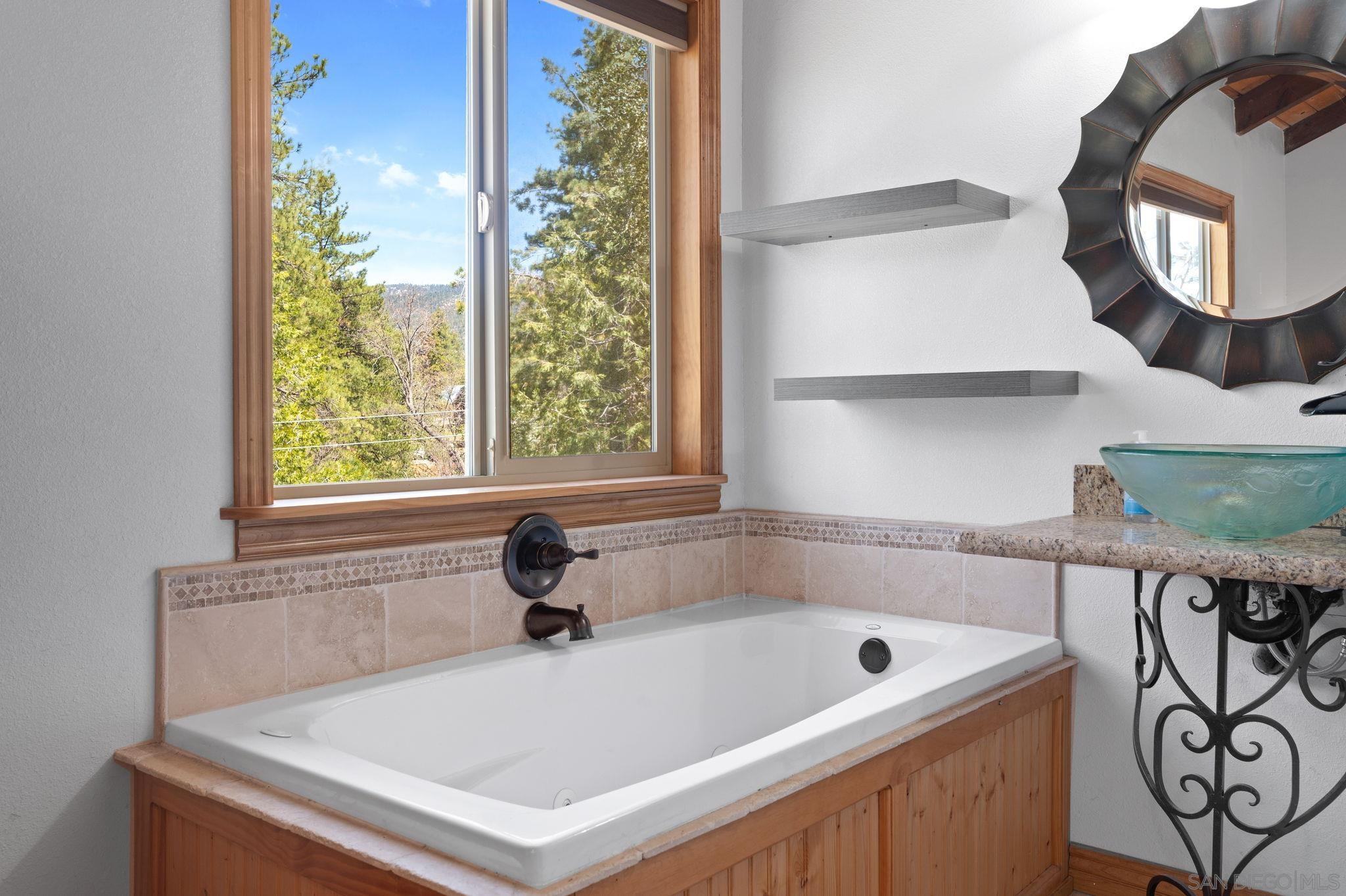 Detail Gallery Image 17 of 53 For 27720  Saunders Meadow Rd, Idyllwild,  CA 92549 - 3 Beds | 2/1 Baths