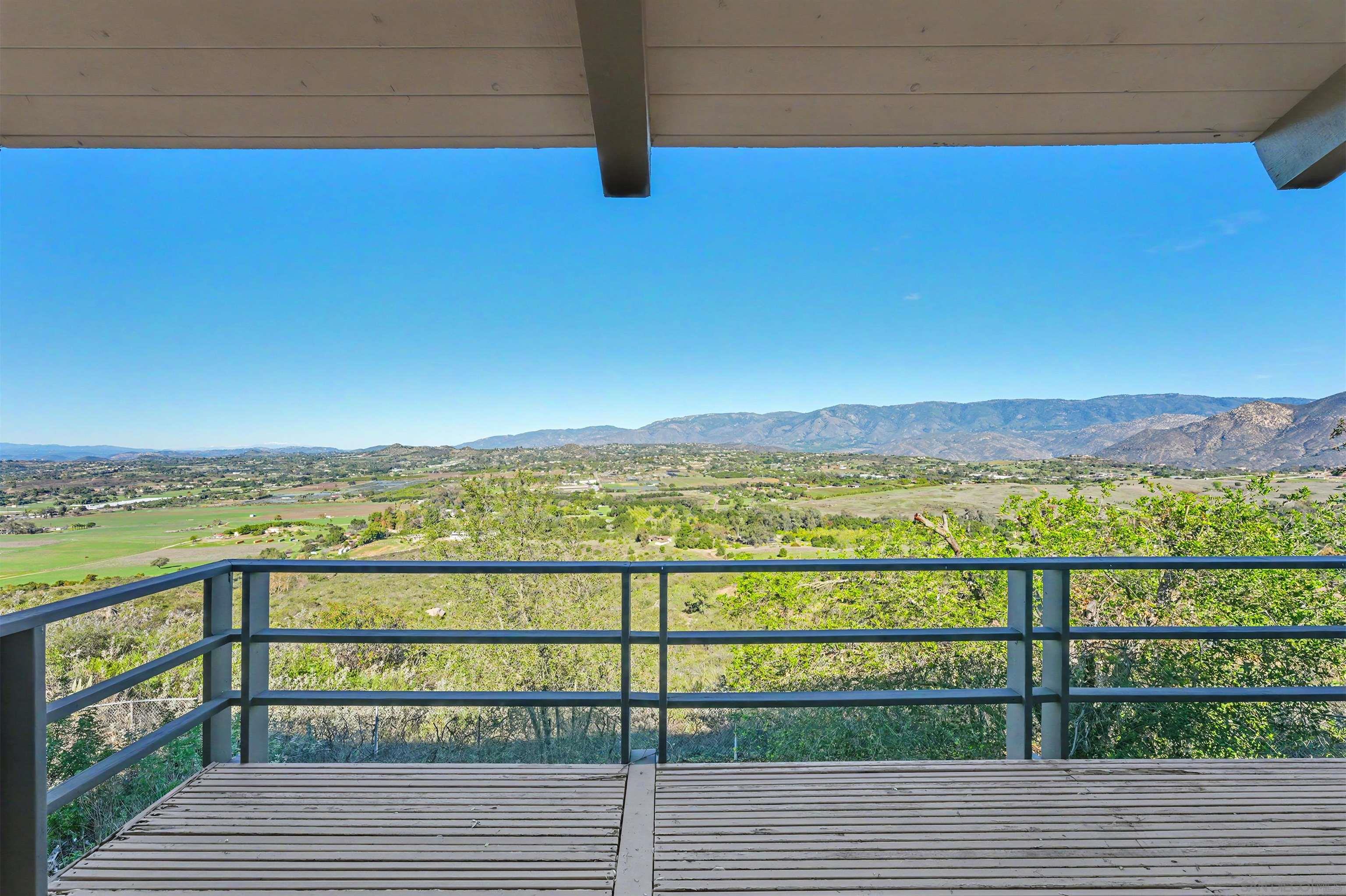 Detail Gallery Image 28 of 35 For 27608  Cobb Ln, Valley Center,  CA 92082 - 4 Beds | 5 Baths