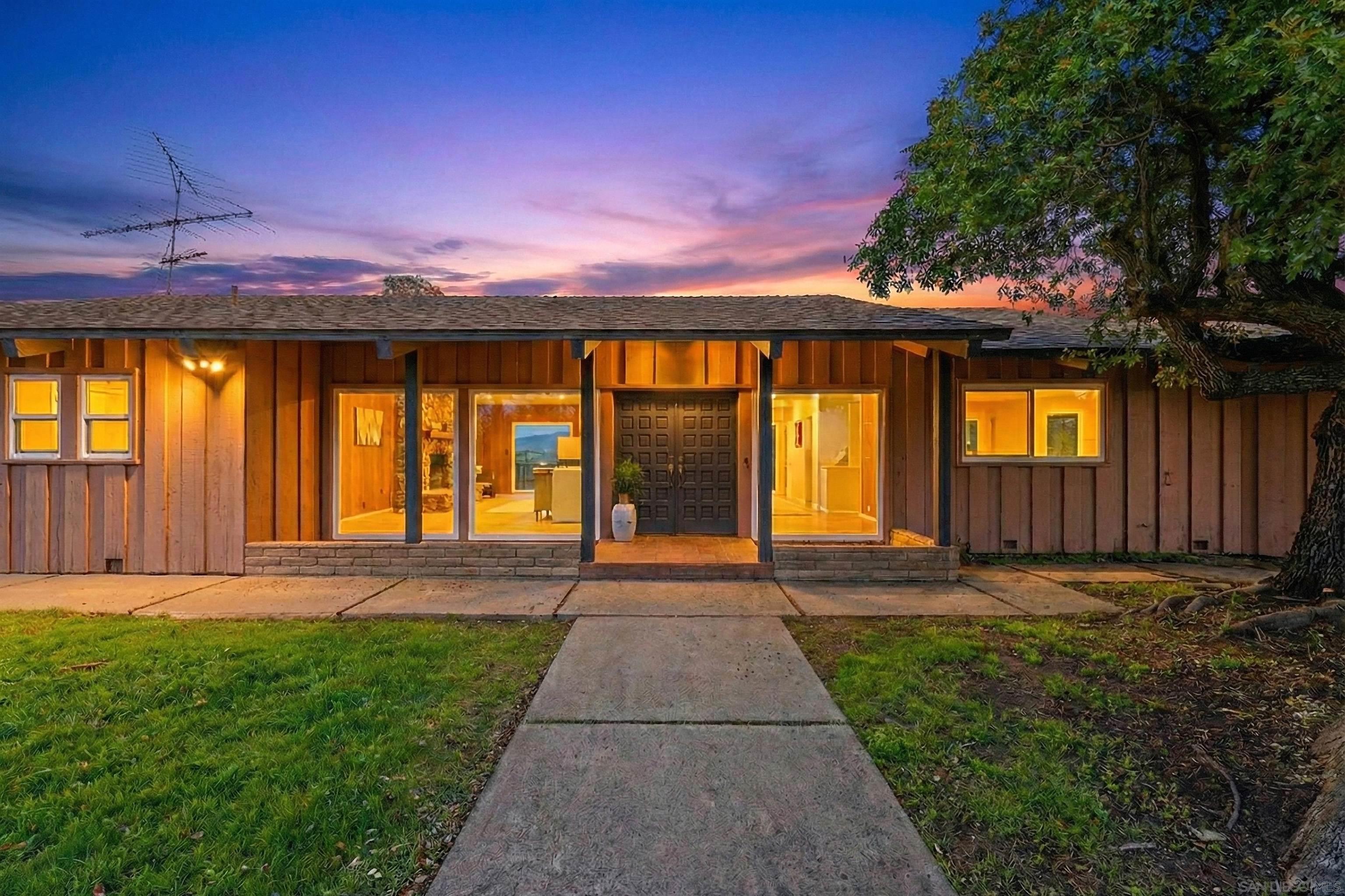 Detail Gallery Image 29 of 35 For 27608  Cobb Ln, Valley Center,  CA 92082 - 4 Beds | 5 Baths