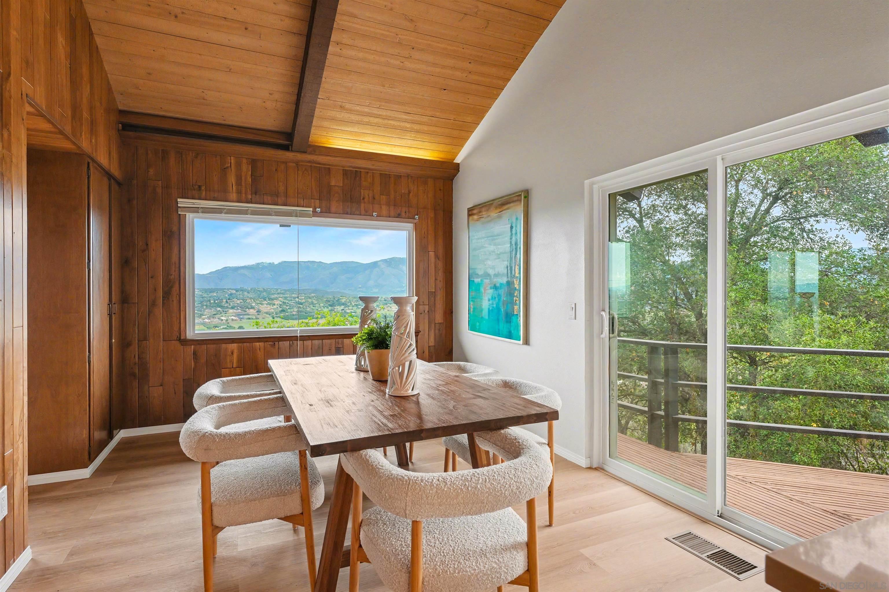 Detail Gallery Image 7 of 35 For 27608  Cobb Ln, Valley Center,  CA 92082 - 4 Beds | 5 Baths