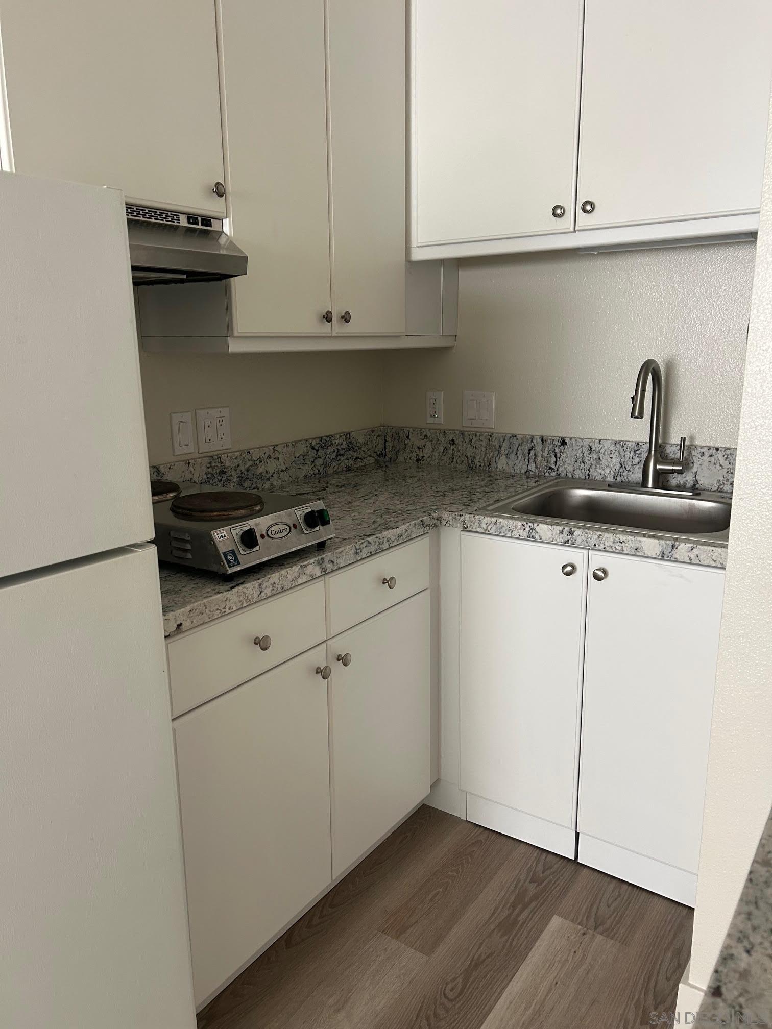 Detail Gallery Image 8 of 18 For 225  Melrose Ave  2, Encinitas,  CA 92024 - 0 Beds | 1 Baths