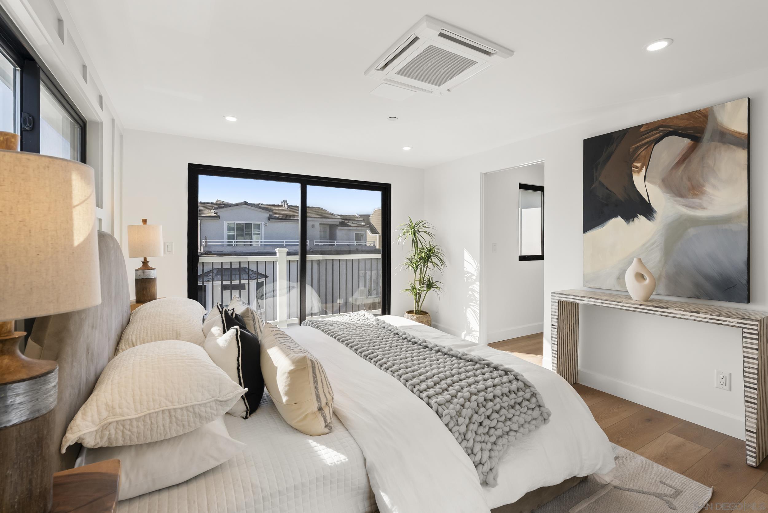 Detail Gallery Image 26 of 50 For 720  Nantasket Ct, San Diego,  CA 92109 - 4 Beds | 4 Baths