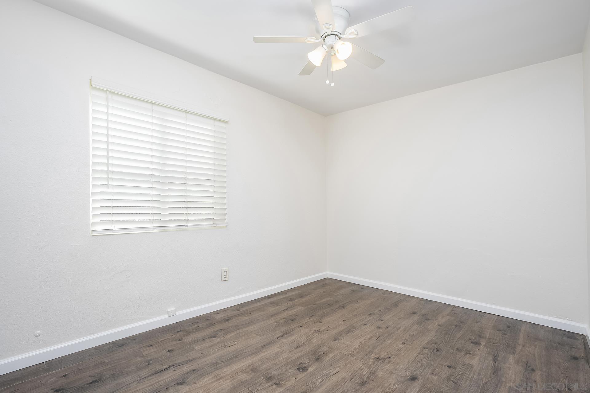 Detail Gallery Image 14 of 47 For 4225-4227  Whittier St, San Diego,  CA 92107 - – Beds | – Baths