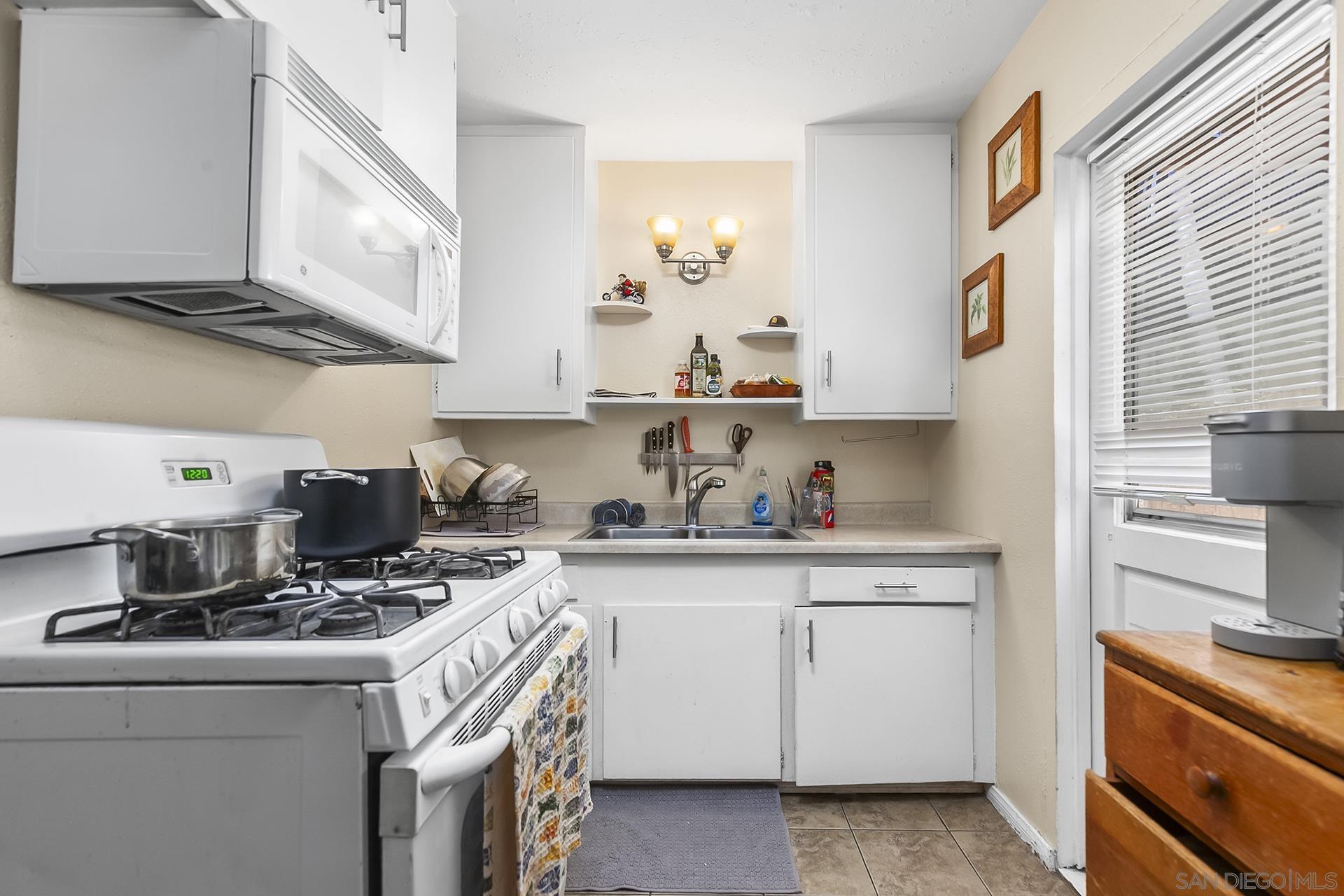 Detail Gallery Image 28 of 47 For 4225-4227  Whittier St, San Diego,  CA 92107 - – Beds | – Baths