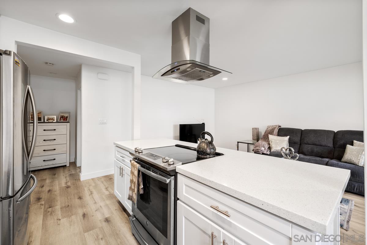 Detail Gallery Image 14 of 23 For 8671  Lake Murray Blvd  #4,  San Diego,  CA 92119 - 1 Beds | 1 Baths