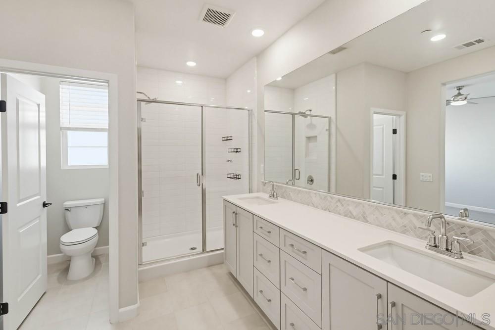 Detail Gallery Image 16 of 30 For 1206  Sunrise View  102, San Marcos,  CA 92078 - 3 Beds | 2/1 Baths