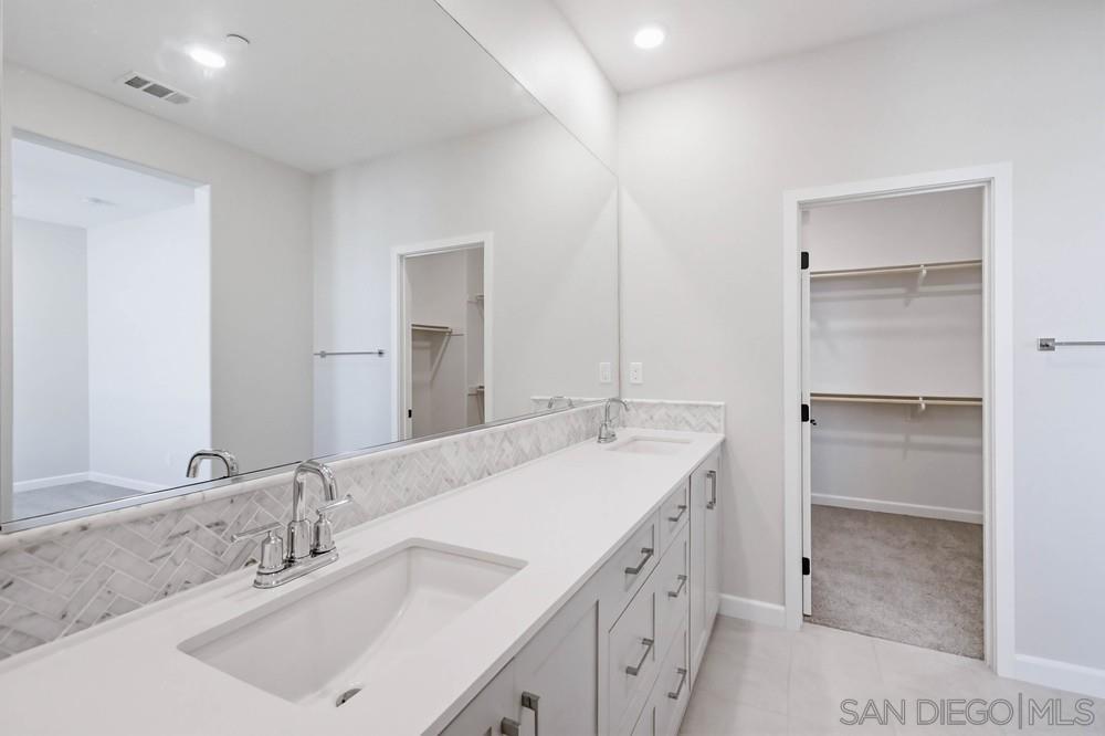 Detail Gallery Image 17 of 30 For 1206  Sunrise View  102, San Marcos,  CA 92078 - 3 Beds | 2/1 Baths
