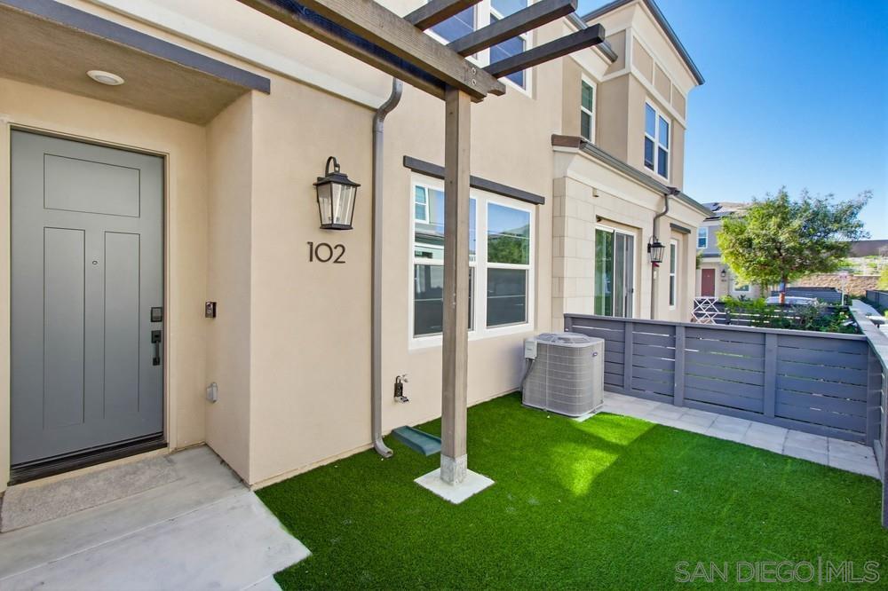 Detail Gallery Image 4 of 30 For 1206  Sunrise View  102, San Marcos,  CA 92078 - 3 Beds | 2/1 Baths