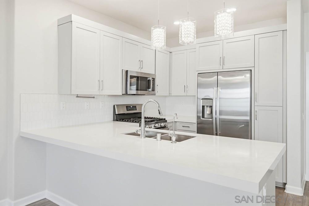 Detail Gallery Image 9 of 30 For 1206  Sunrise View  102, San Marcos,  CA 92078 - 3 Beds | 2/1 Baths