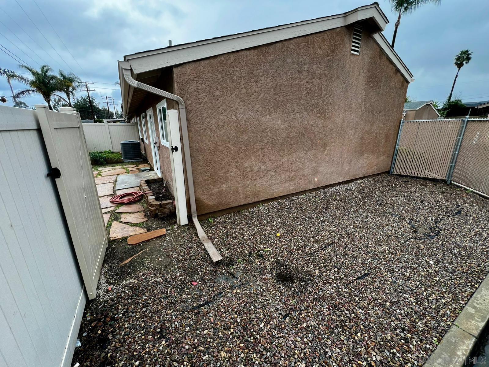 Detail Gallery Image 14 of 17 For 655 E Washington Ave  #J,  El Cajon,  CA 92020 - 2 Beds | 2 Baths