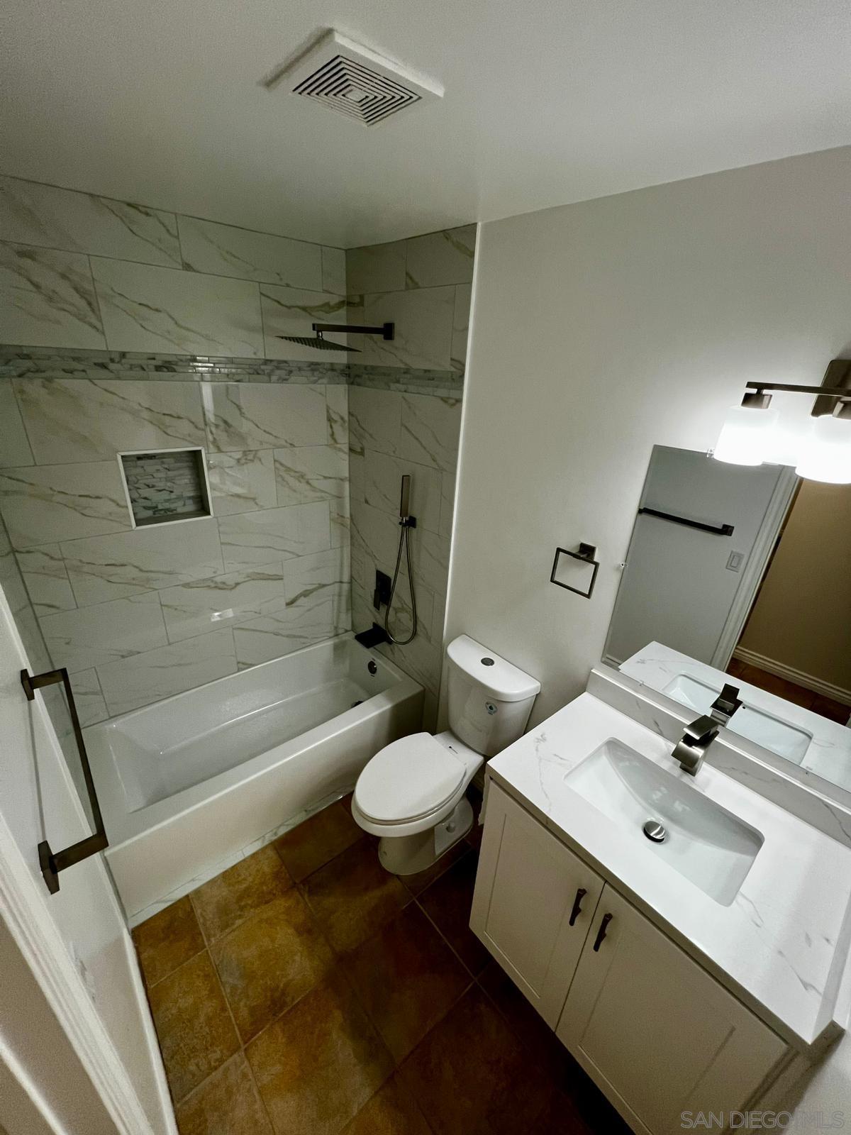 Detail Gallery Image 7 of 17 For 655 E Washington Ave  #J,  El Cajon,  CA 92020 - 2 Beds | 2 Baths