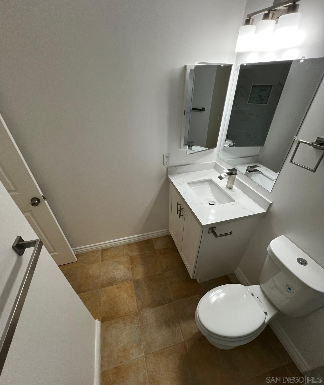 Detail Gallery Image 8 of 17 For 655 E Washington Ave  #J,  El Cajon,  CA 92020 - 2 Beds | 2 Baths