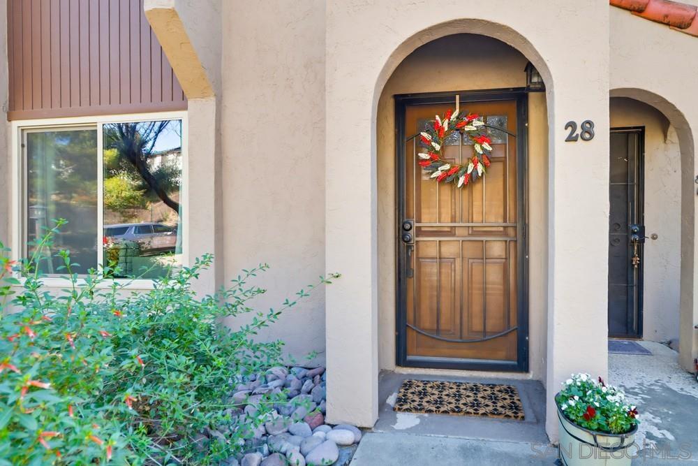 Detail Gallery Image 4 of 35 For 2616  Alpine Blvd  #28,  Alpine,  CA 91901 - 2 Beds | 1/1 Baths