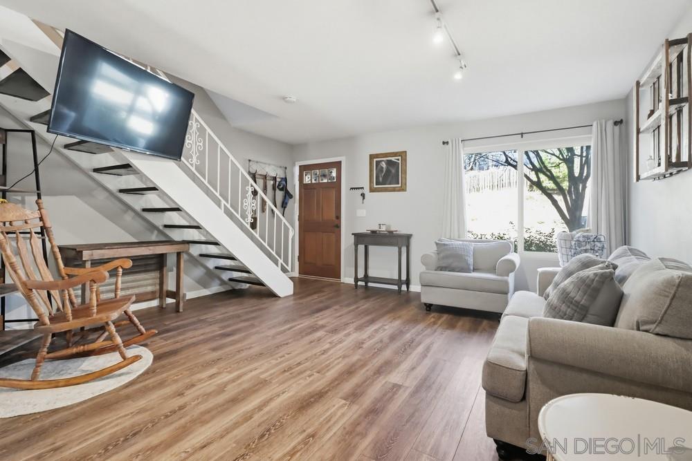 Detail Gallery Image 6 of 34 For 2616  Alpine Blvd  #28,  Alpine,  CA 91901 - 2 Beds | 1/1 Baths