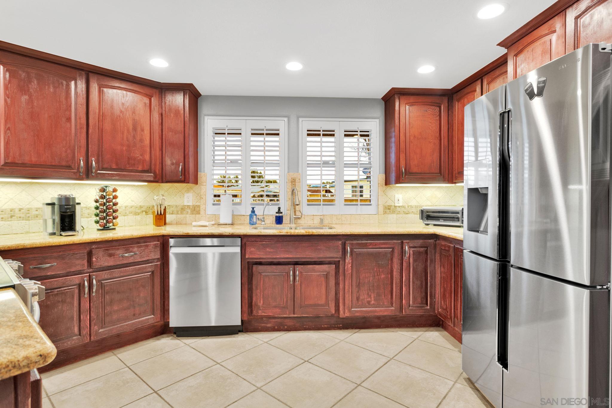 Detail Gallery Image 19 of 63 For 14492  Mast Lane, Helendale,  CA 92342 - 3 Beds | 2/1 Baths