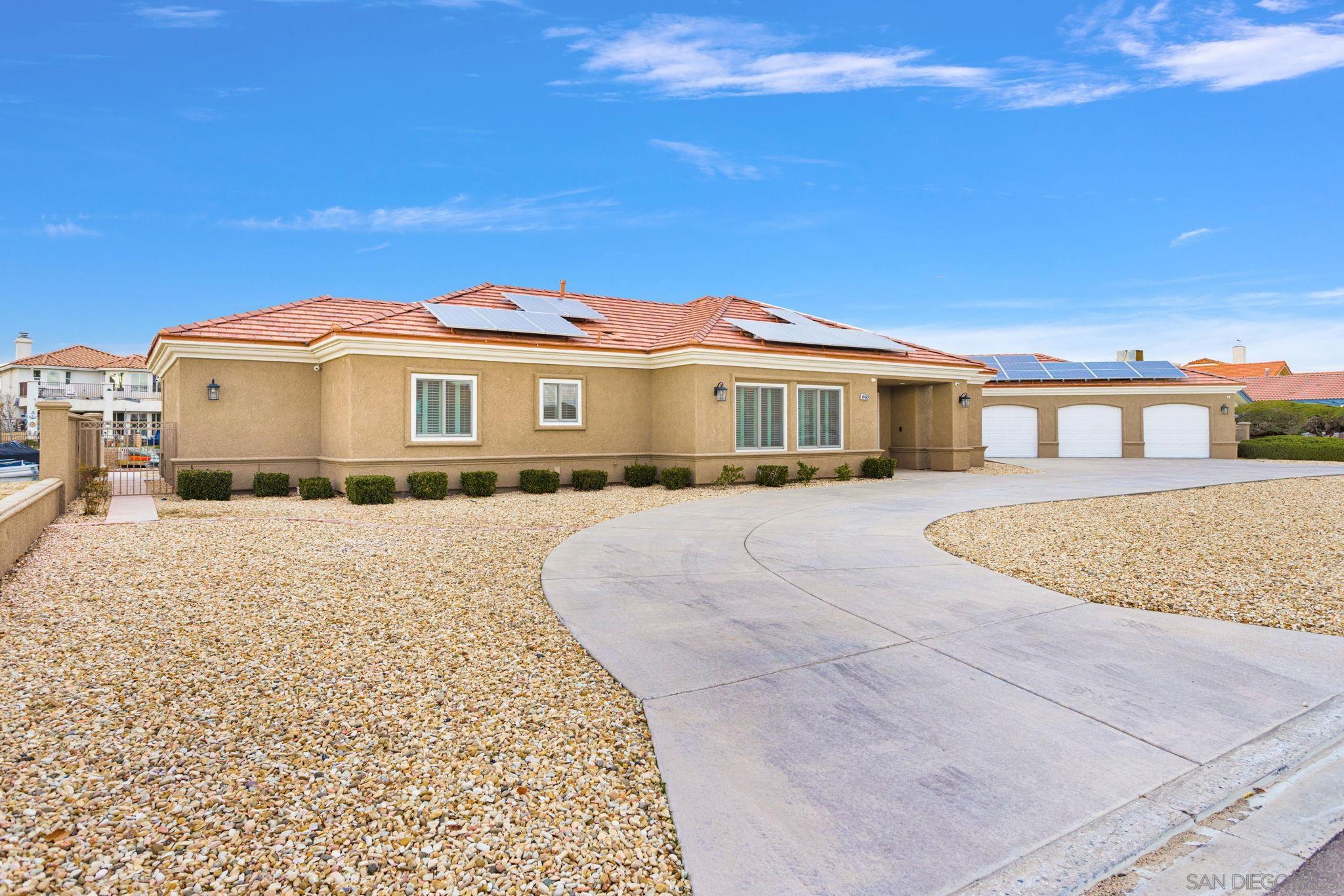 Detail Gallery Image 6 of 63 For 14492  Mast Lane, Helendale,  CA 92342 - 3 Beds | 2/1 Baths