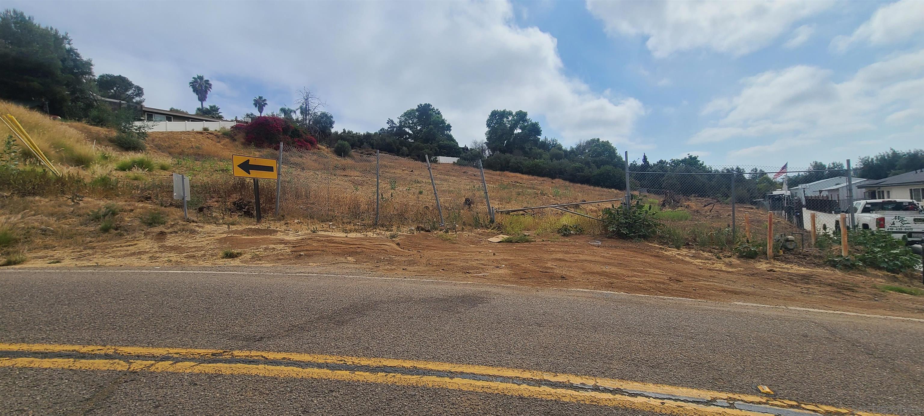 Detail Gallery Image 2 of 8 For , Spring Valley,  CA 91978 - – Beds | – Baths