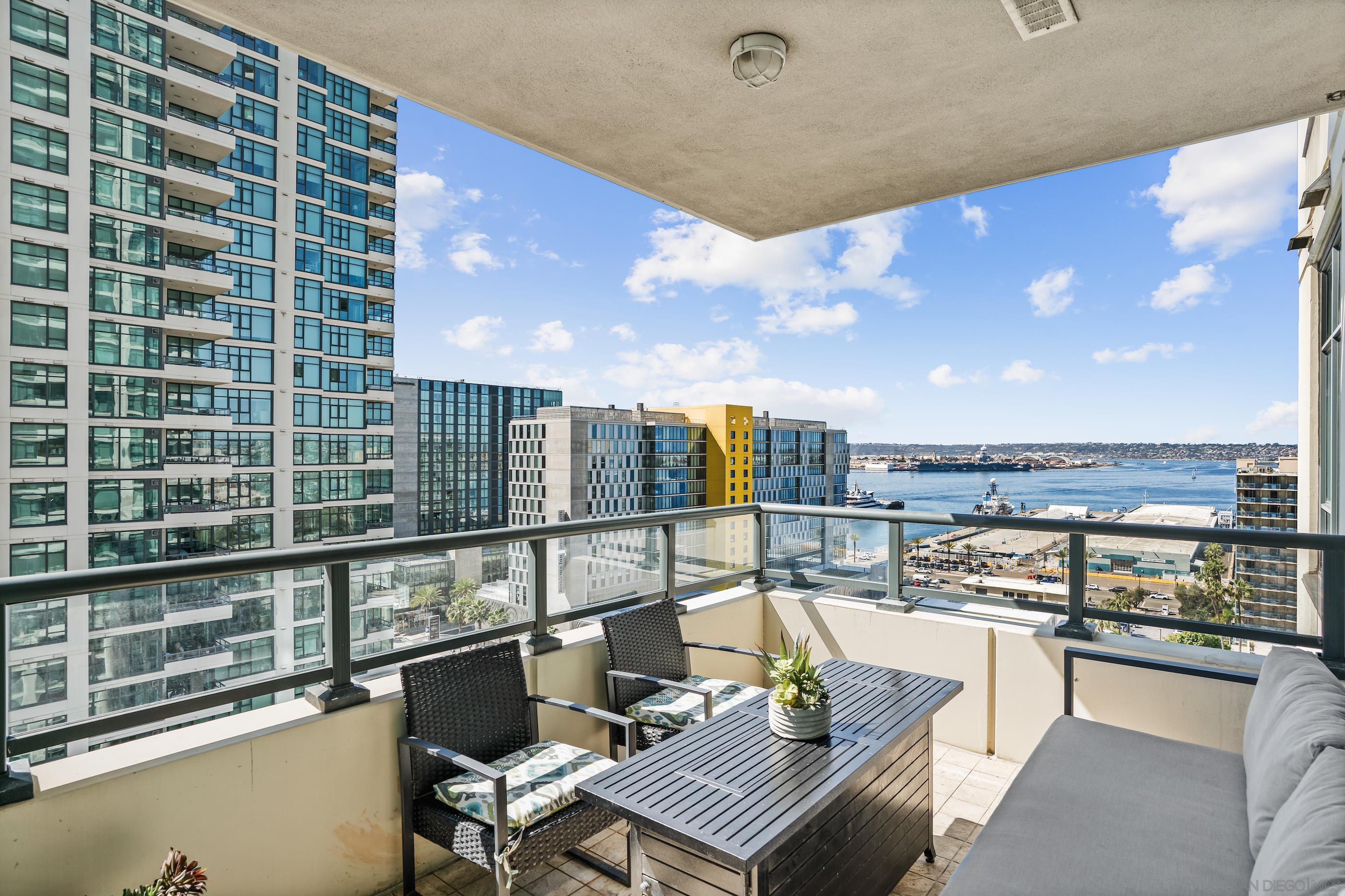 Detail Gallery Image 5 of 39 For 1205  Pacific Hwy  #1505,  San Diego,  CA 92101 - 2 Beds | 2 Baths