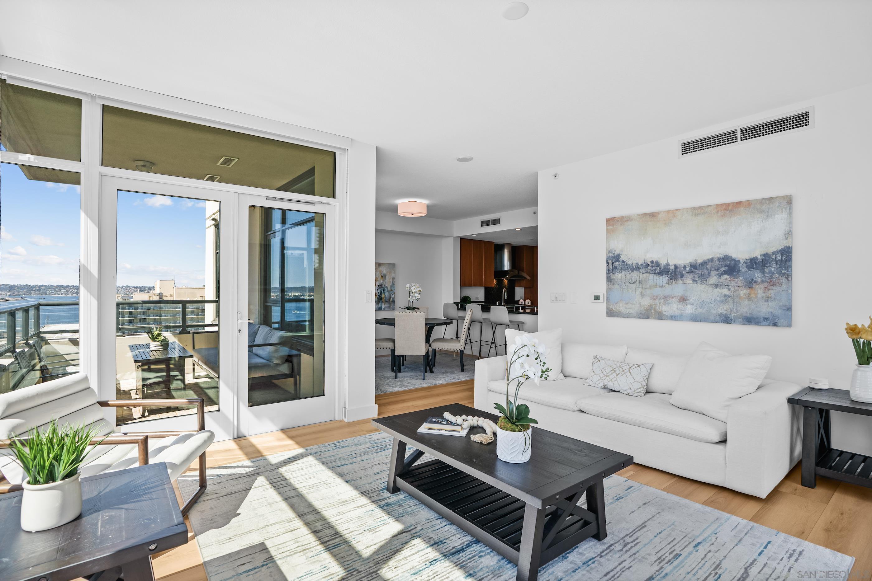 Detail Gallery Image 7 of 39 For 1205  Pacific Hwy  #1505,  San Diego,  CA 92101 - 2 Beds | 2 Baths