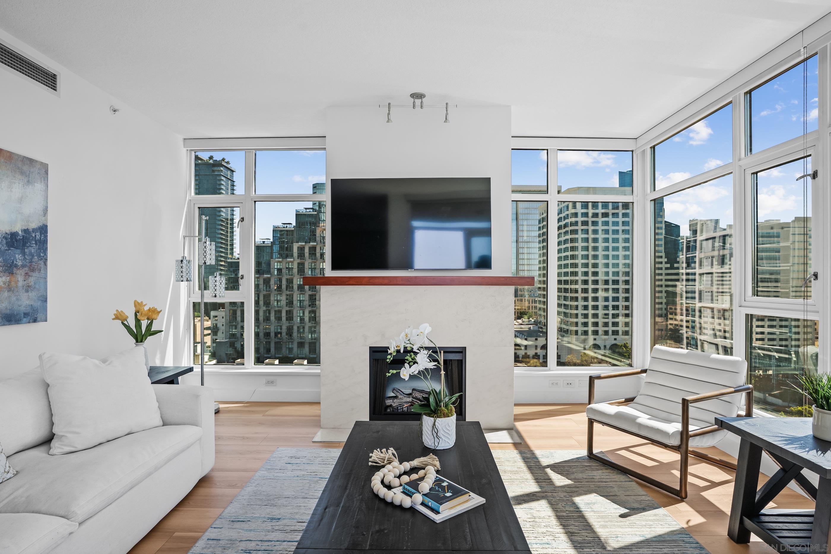 Detail Gallery Image 9 of 39 For 1205  Pacific Hwy  #1505,  San Diego,  CA 92101 - 2 Beds | 2 Baths