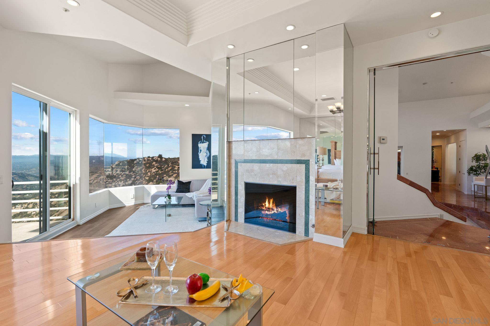 Detail Gallery Image 11 of 36 For 9629  Misty Meadow Lane, Escondido,  CA 92026 - 4 Beds | 5/1 Baths