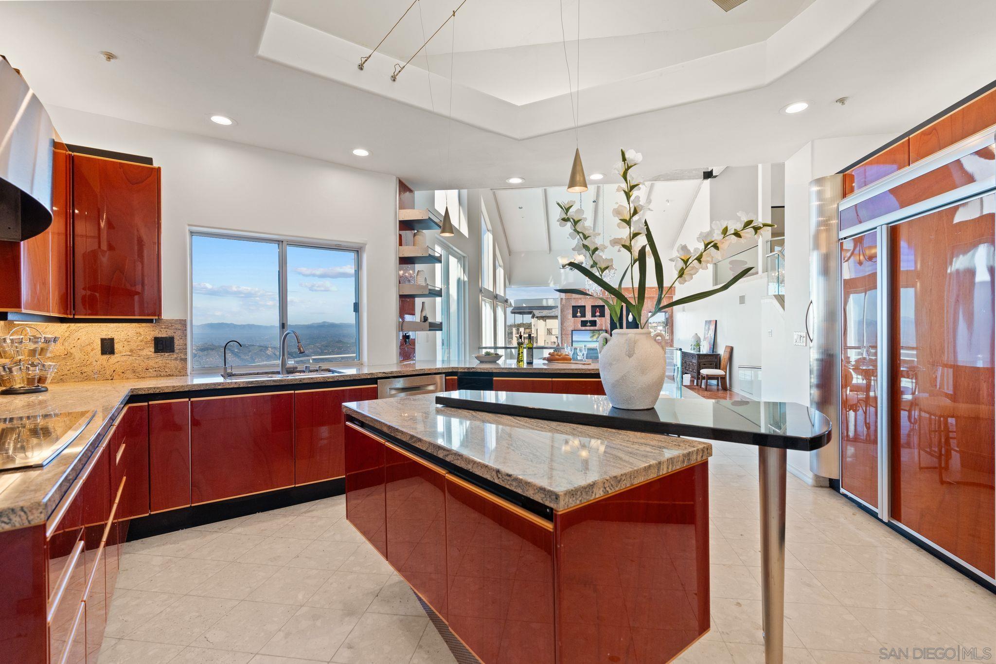 Detail Gallery Image 7 of 36 For 9629  Misty Meadow Lane, Escondido,  CA 92026 - 4 Beds | 5/1 Baths