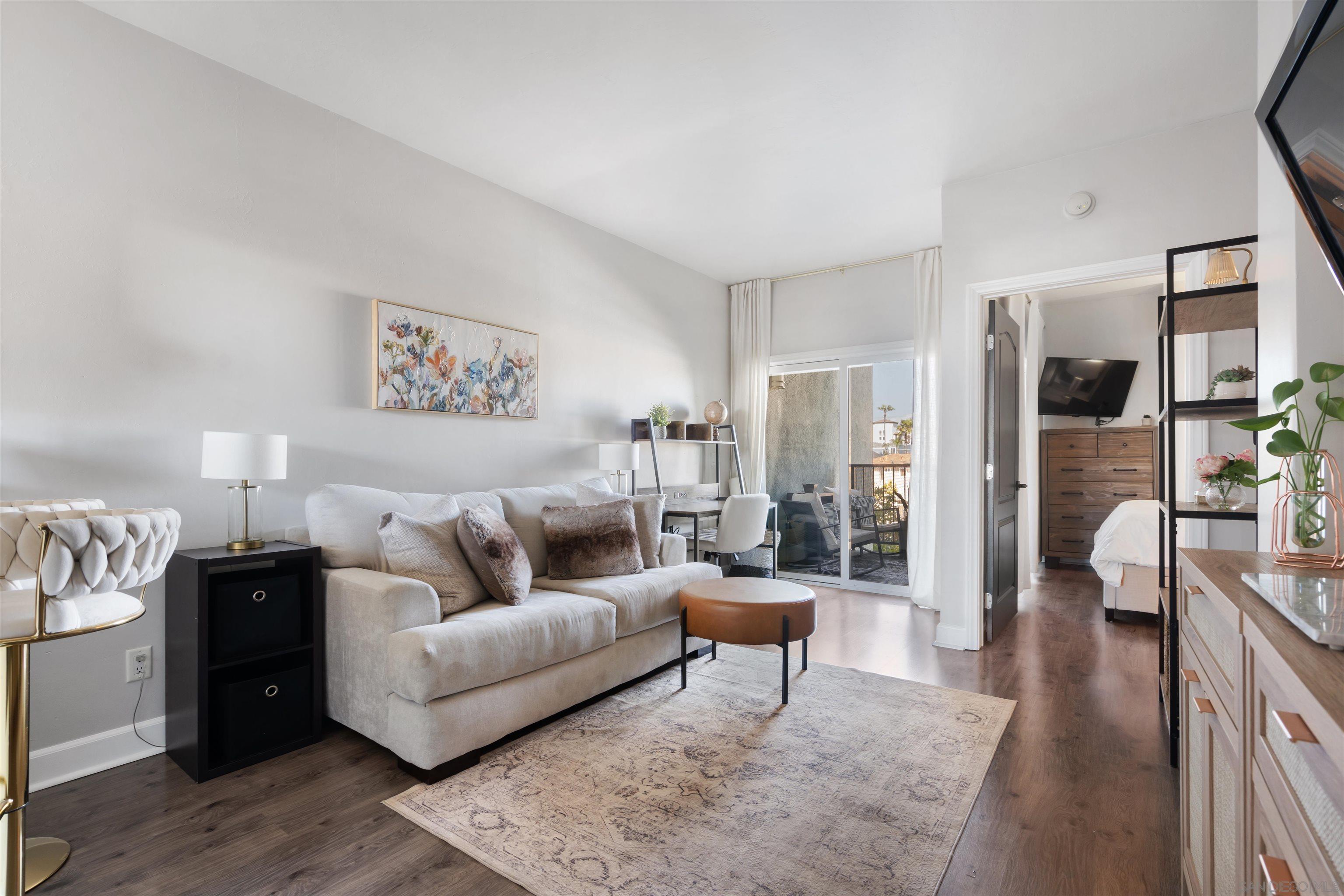 Front Image Thumbnail for SD2600057