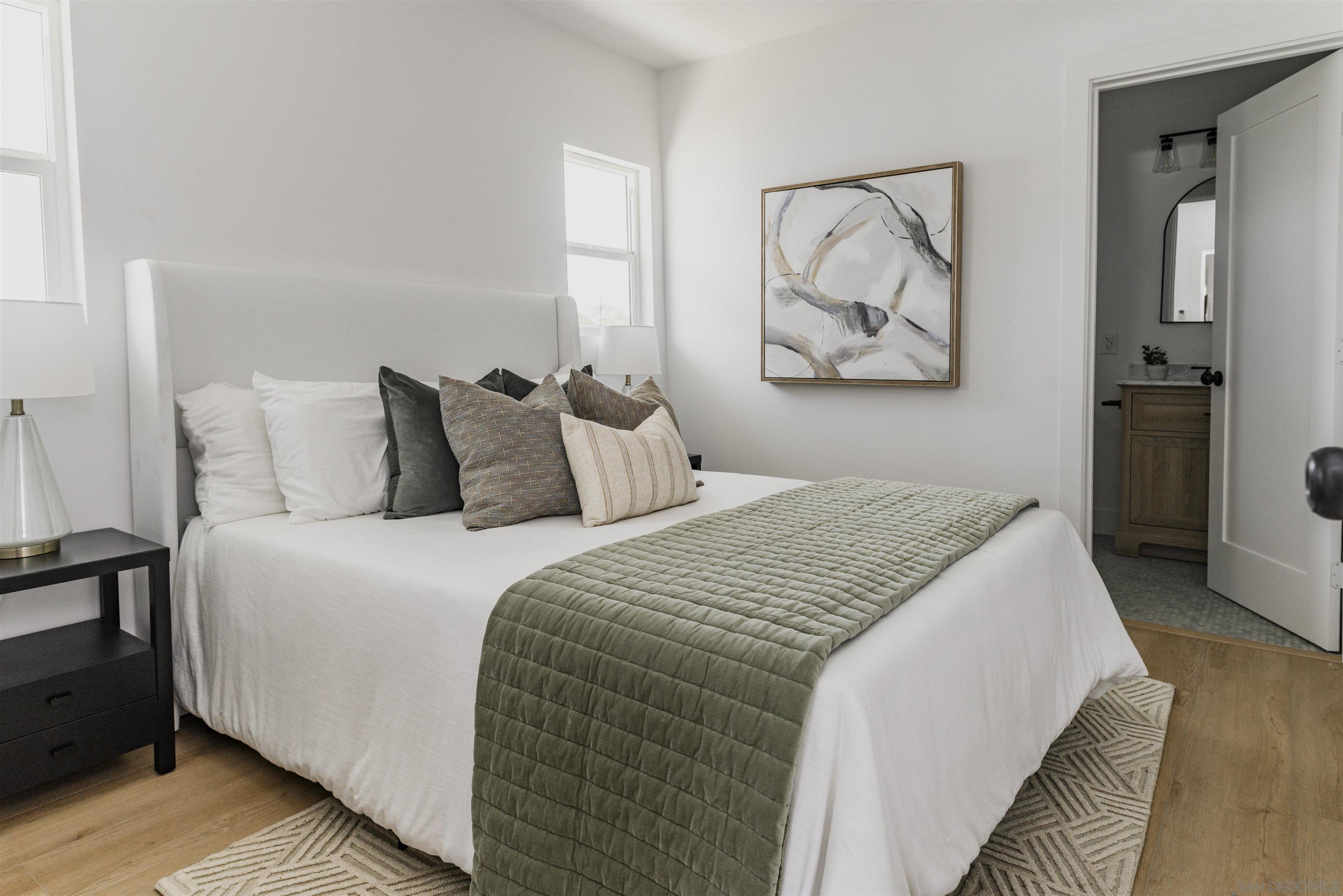 Detail Gallery Image 10 of 68 For 1028-30  Lincoln Ave, San Diego,  CA 92103 - – Beds | – Baths