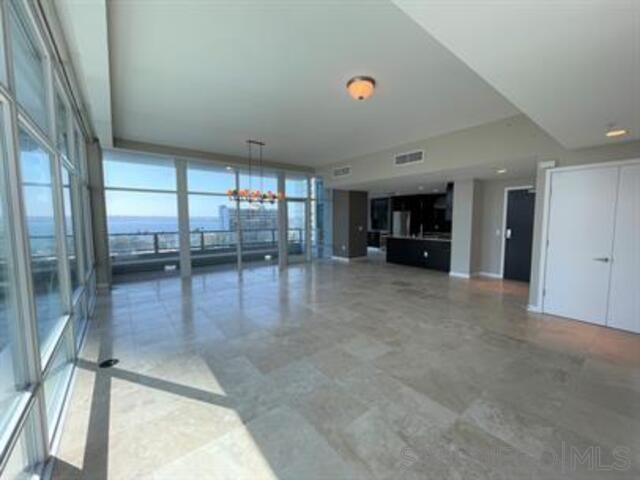 Detail Gallery Image 2 of 10 For 1262  Kettner Blvd  1004, San Diego,  CA 92101 - 2 Beds | 2 Baths