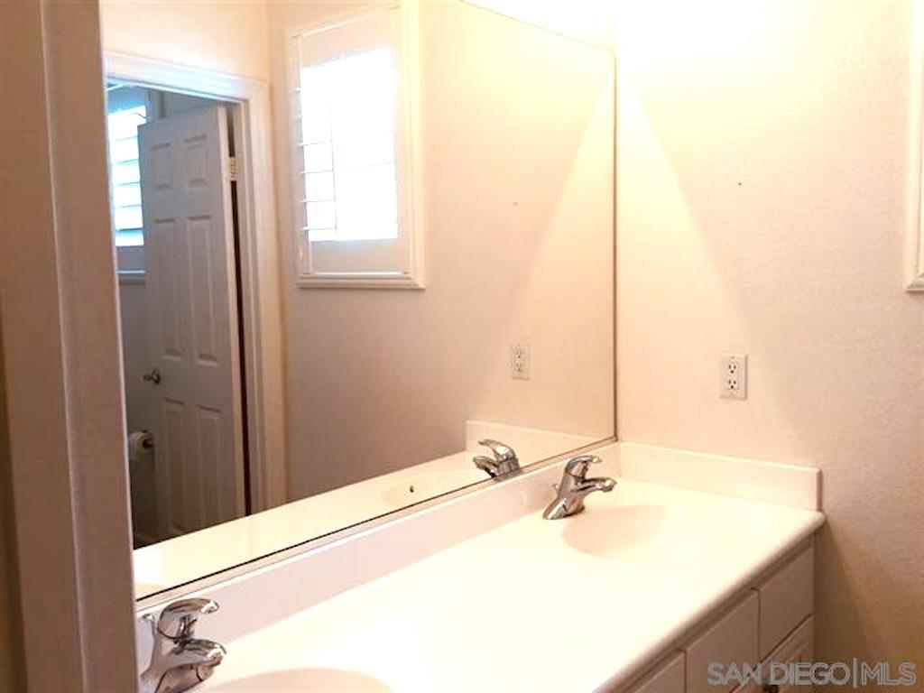 Detail Gallery Image 11 of 20 For 7023  Chapala Canyon Ct, San Diego,  CA 92129 - 5 Beds | 4 Baths