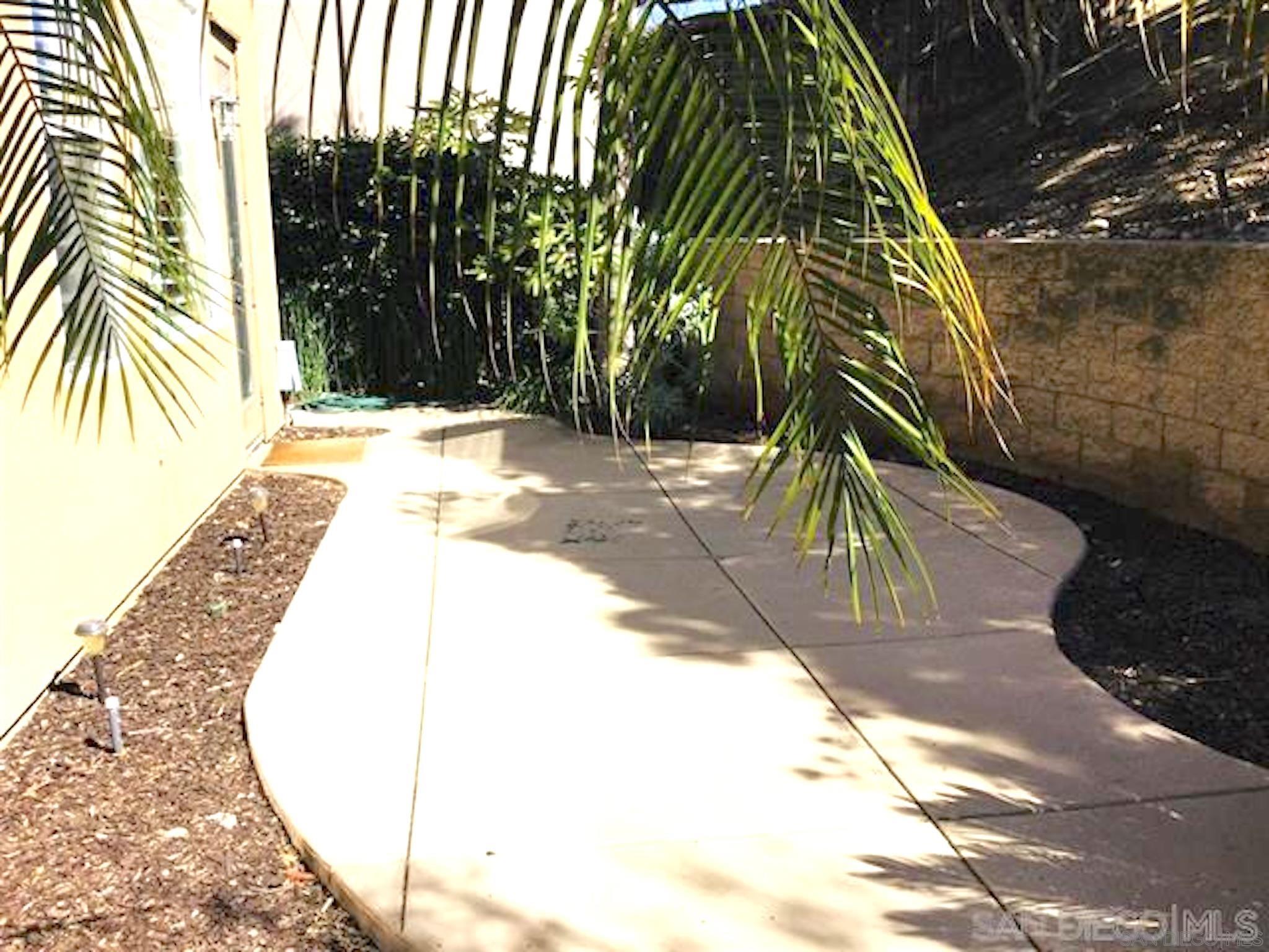 Detail Gallery Image 17 of 20 For 7023  Chapala Canyon Ct, San Diego,  CA 92129 - 5 Beds | 4 Baths