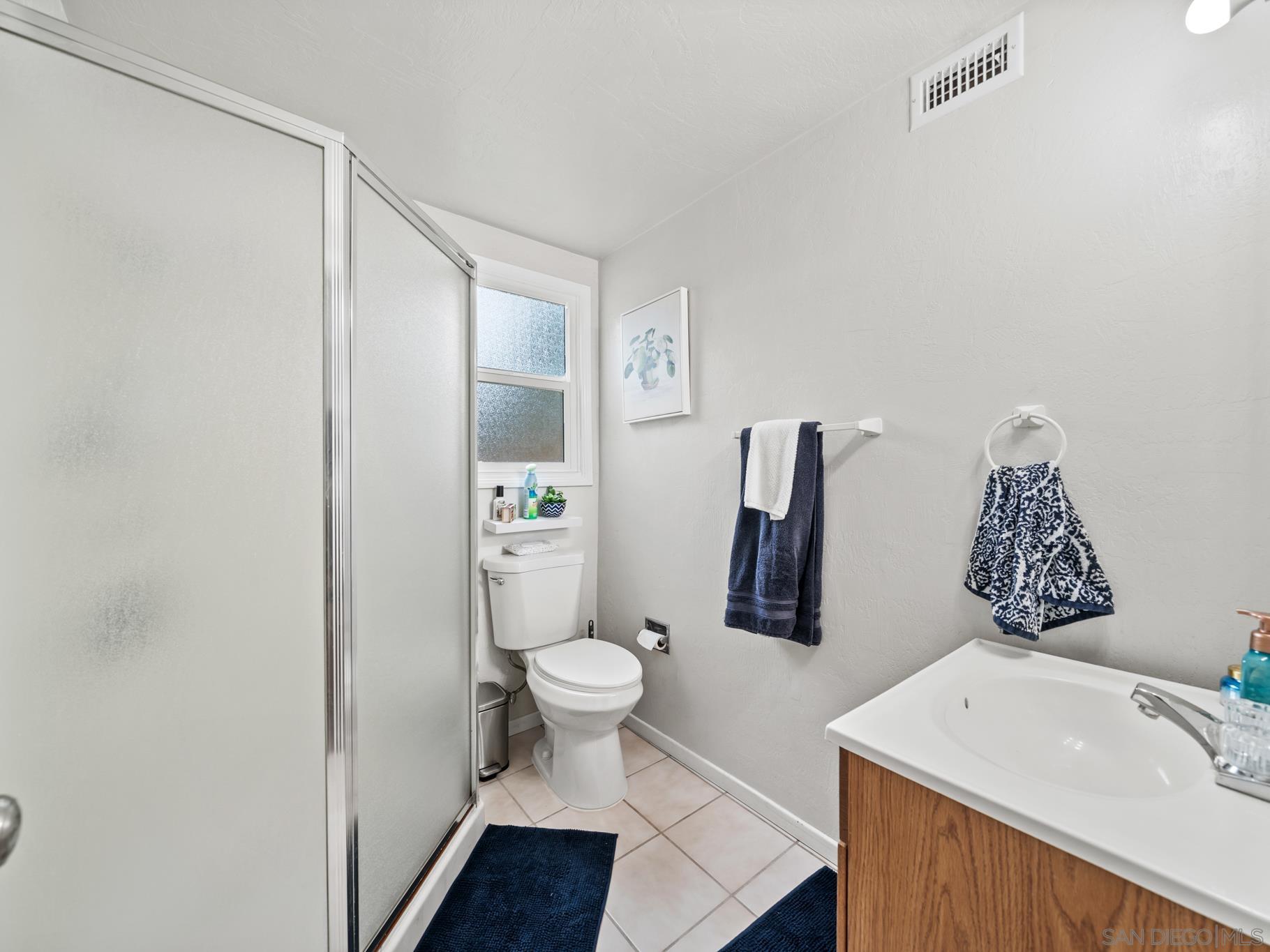 Detail Gallery Image 14 of 19 For 14154  Halper Road, Poway,  CA 92064 - 3 Beds | 2 Baths