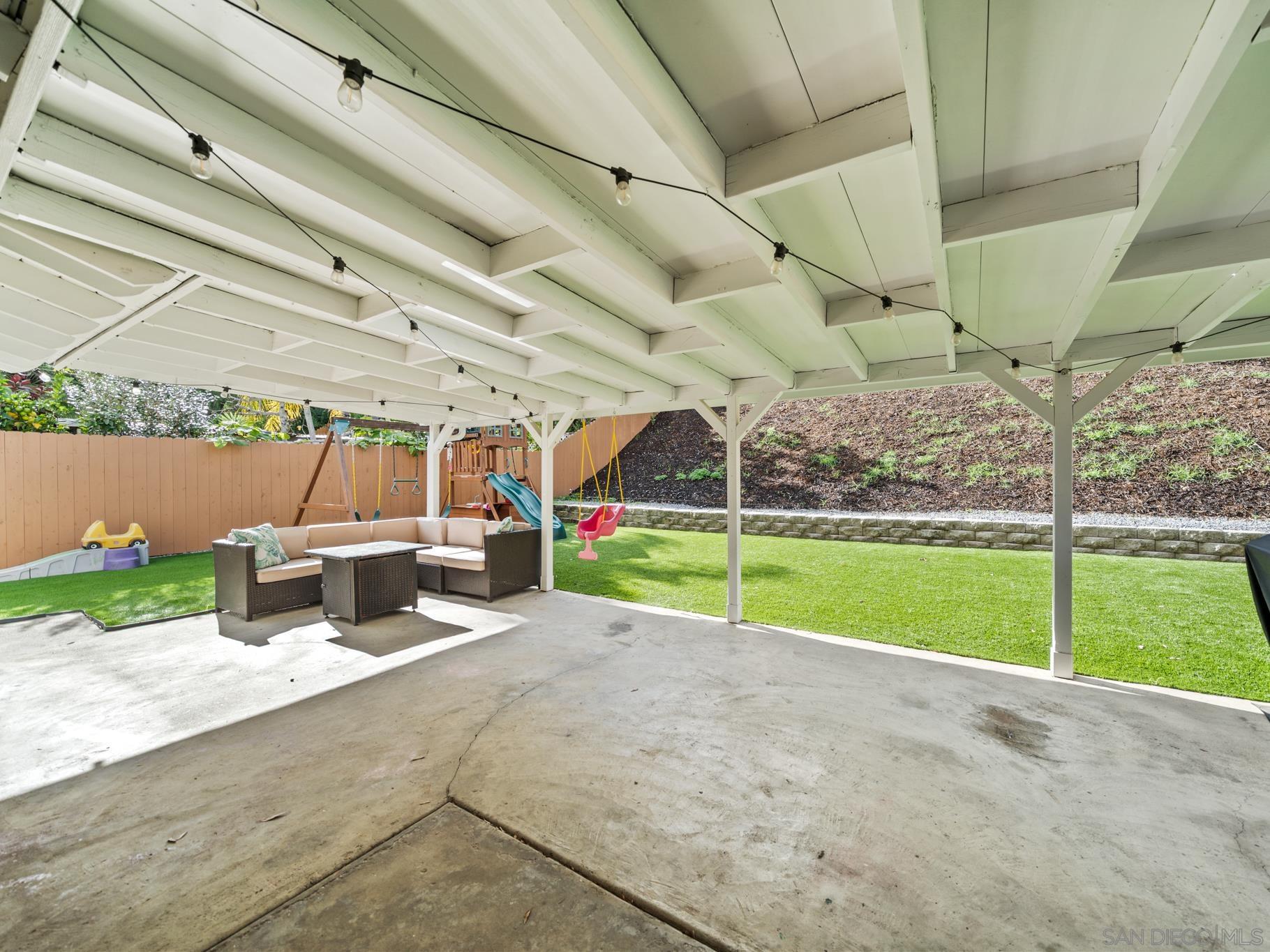 Detail Gallery Image 5 of 19 For 14154  Halper Road, Poway,  CA 92064 - 3 Beds | 2 Baths