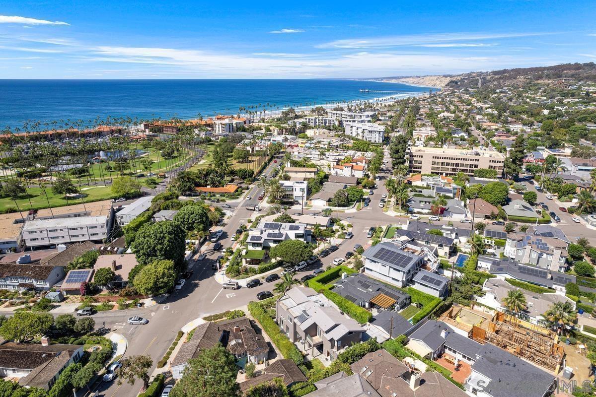 Detail Gallery Image 4 of 27 For 7911 E  El Paseo Grande, La Jolla,  CA 92037 - 5 Beds | 5/1 Baths