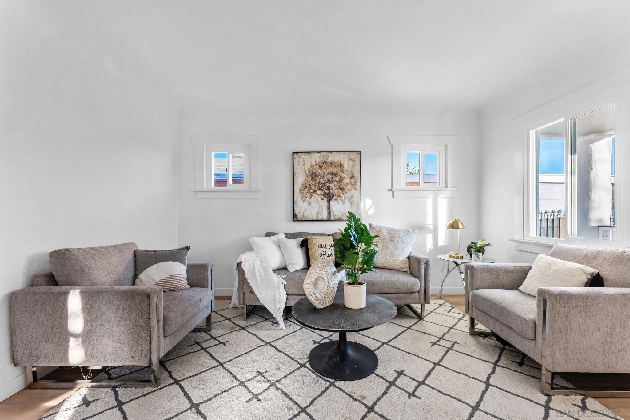 Detail Gallery Image 4 of 20 For 4376  Myrtle Ave, San Diego,  CA 92105 - 3 Beds | 2 Baths