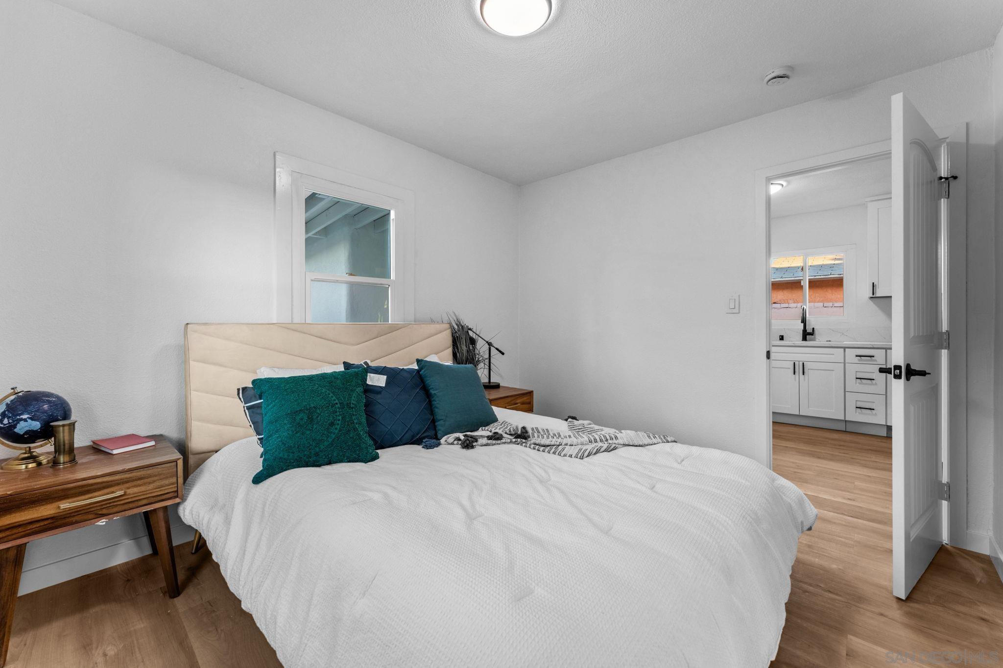 Detail Gallery Image 8 of 20 For 4376  Myrtle Ave, San Diego,  CA 92105 - 3 Beds | 2 Baths