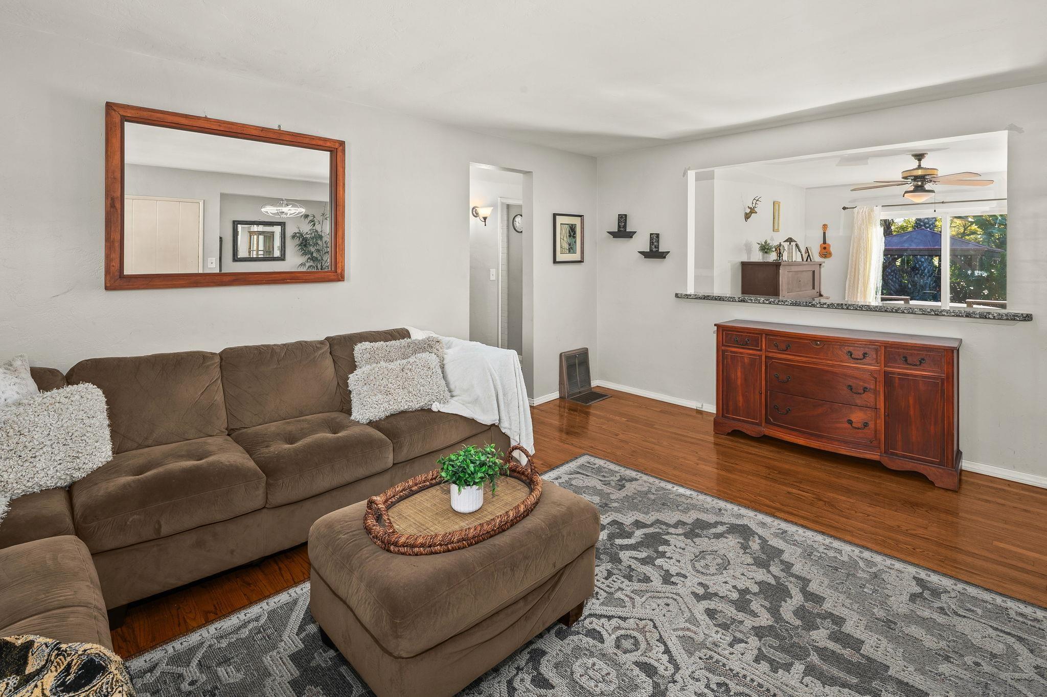 Detail Gallery Image 12 of 63 For 9219  Brookside Cir., Spring Valley,  CA 91977 - 3 Beds | 2 Baths