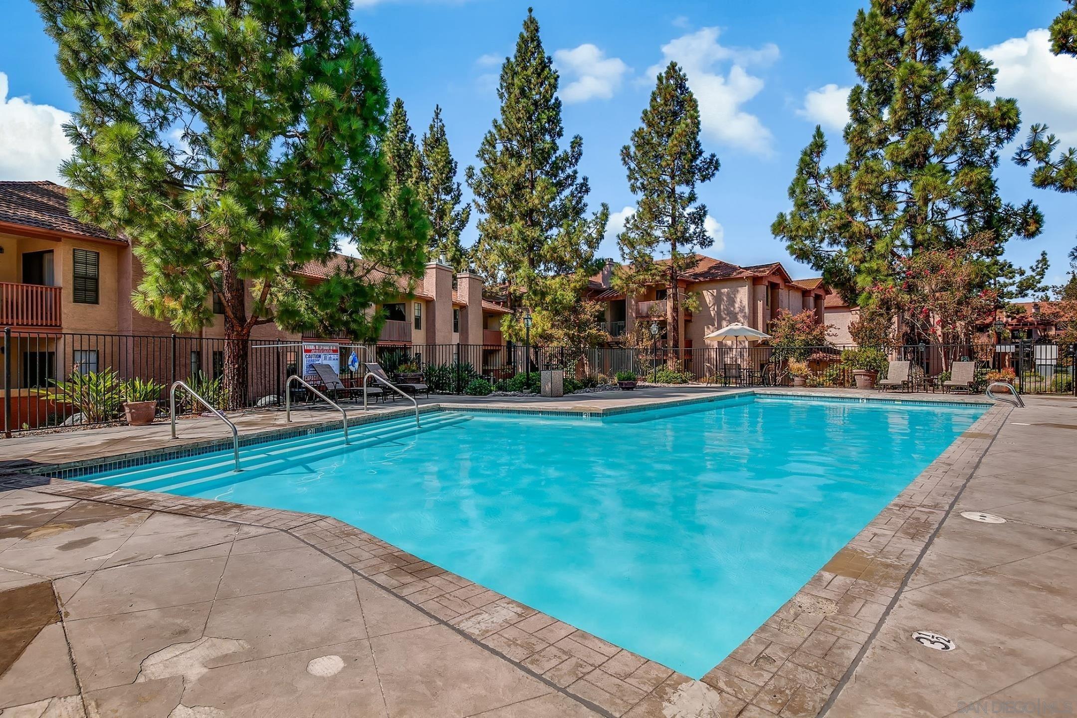 Detail Gallery Image 12 of 14 For 12047  Alta Carmel Ct  #189,  San Diego,  CA 92128 - 2 Beds | 2 Baths