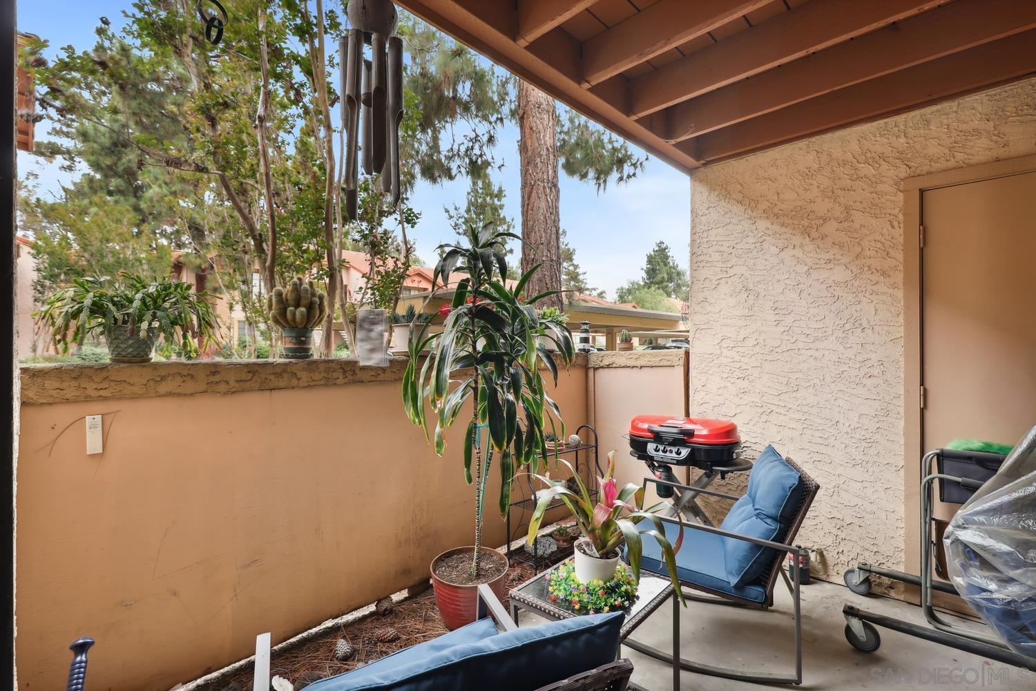 Detail Gallery Image 8 of 14 For 12047  Alta Carmel Ct  #189,  San Diego,  CA 92128 - 2 Beds | 2 Baths