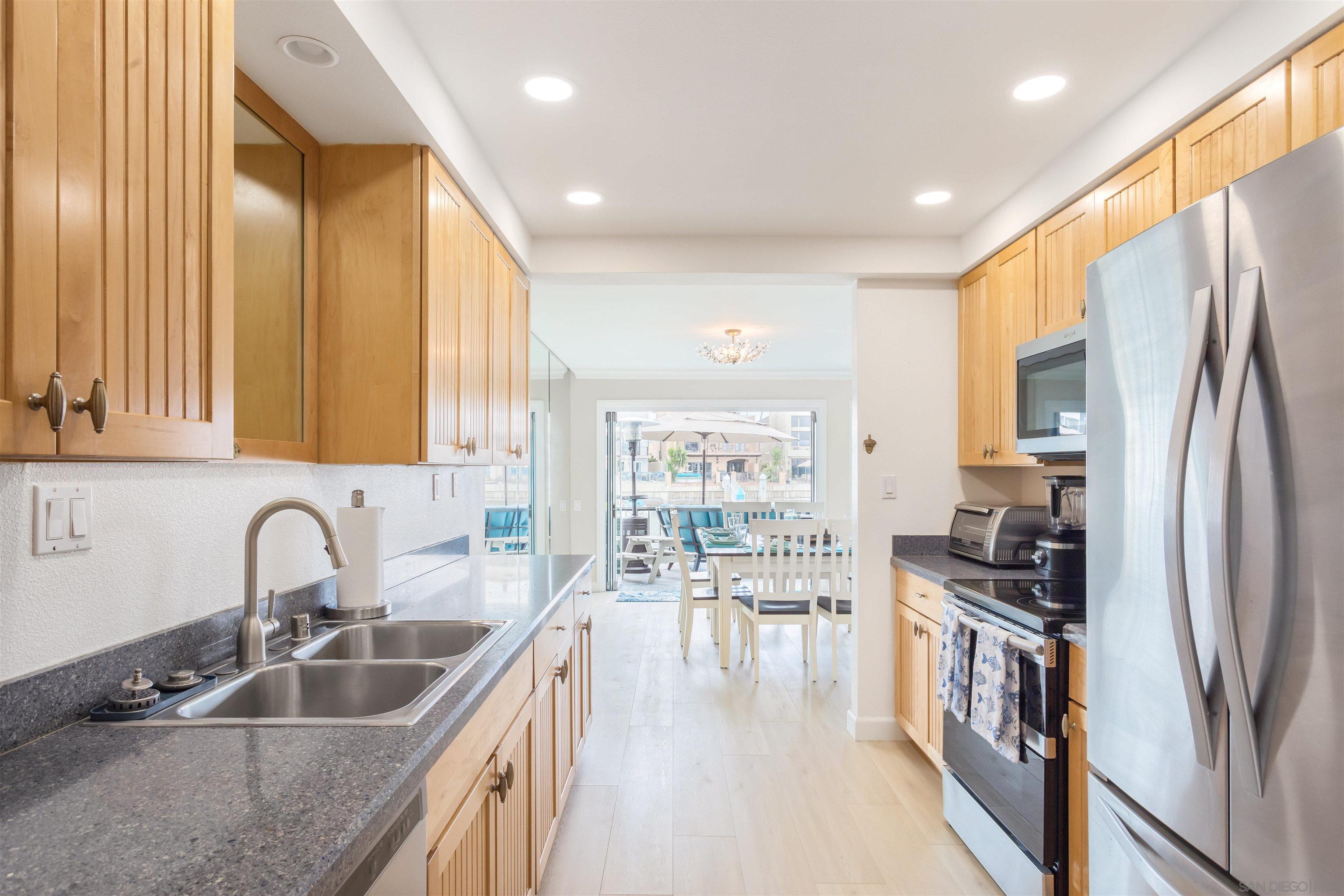 Detail Gallery Image 11 of 25 For 49  Antigua Court, Coronado,  CA 92118 - 4 Beds | 2 Baths