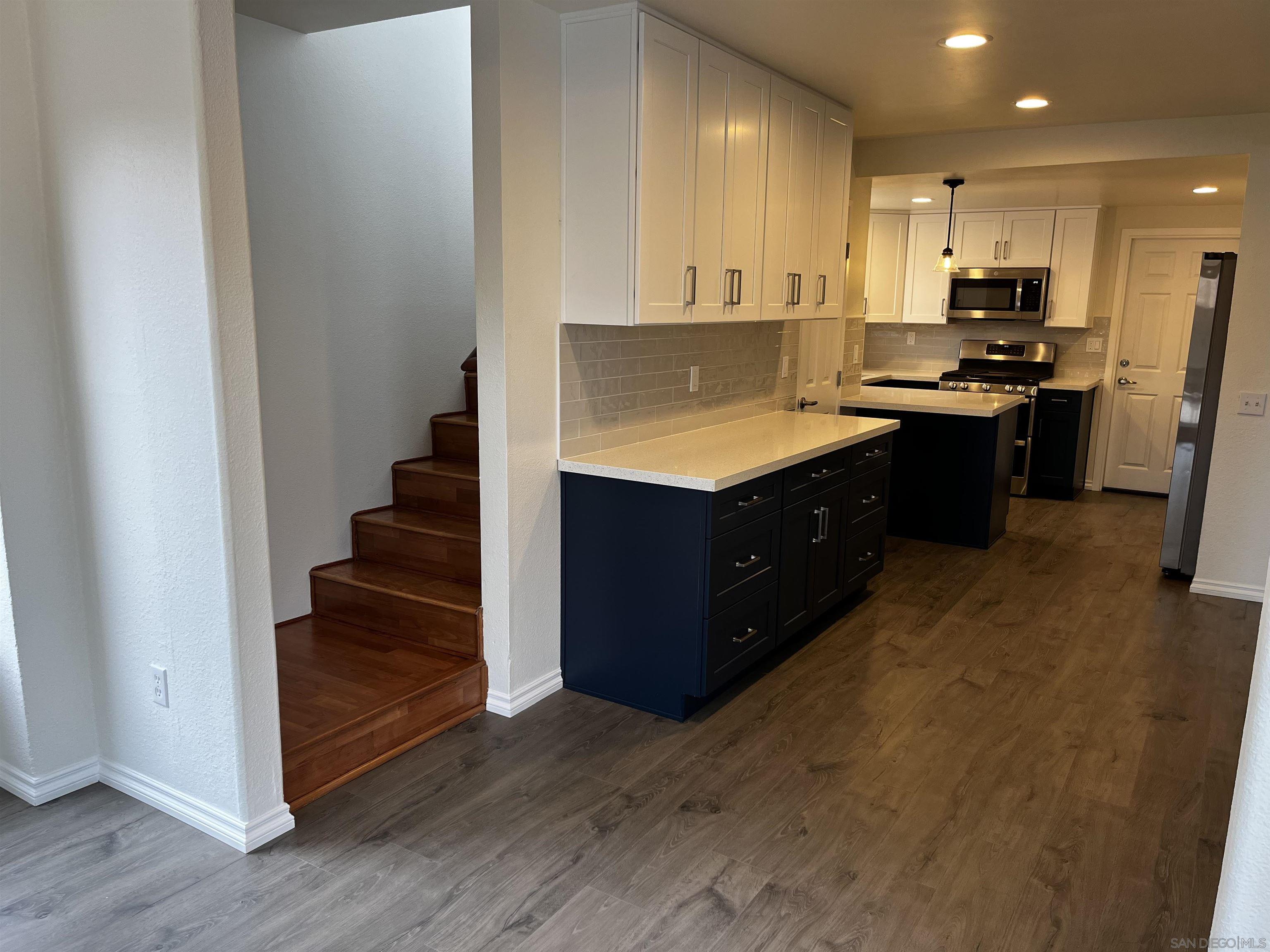 Detail Gallery Image 11 of 55 For 8758  Granite House Ln, Santee,  CA 92071 - 5 Beds | 3 Baths