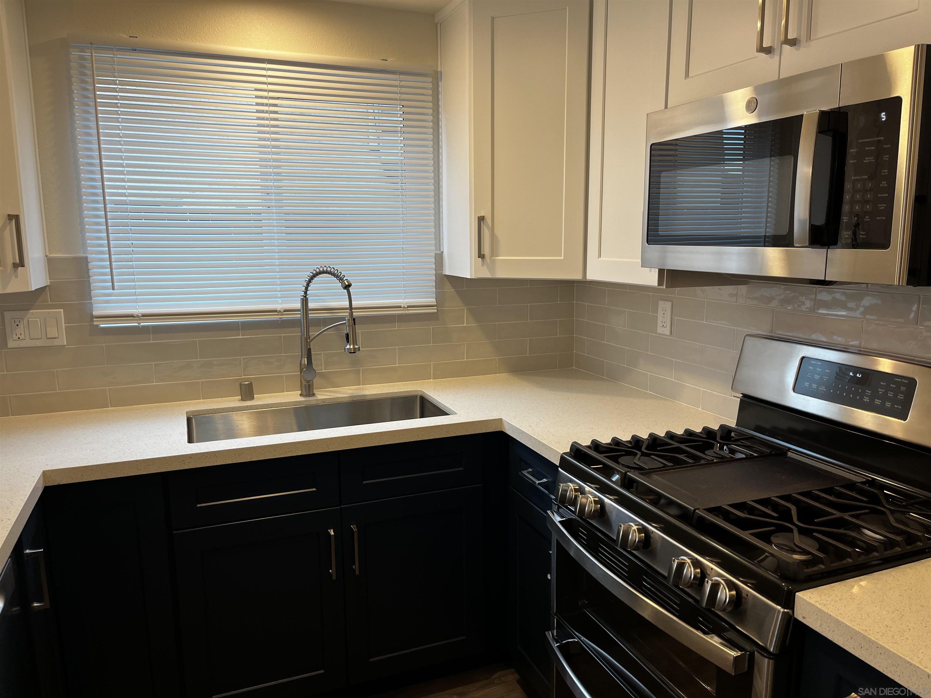 Detail Gallery Image 17 of 55 For 8758  Granite House Ln, Santee,  CA 92071 - 5 Beds | 3 Baths