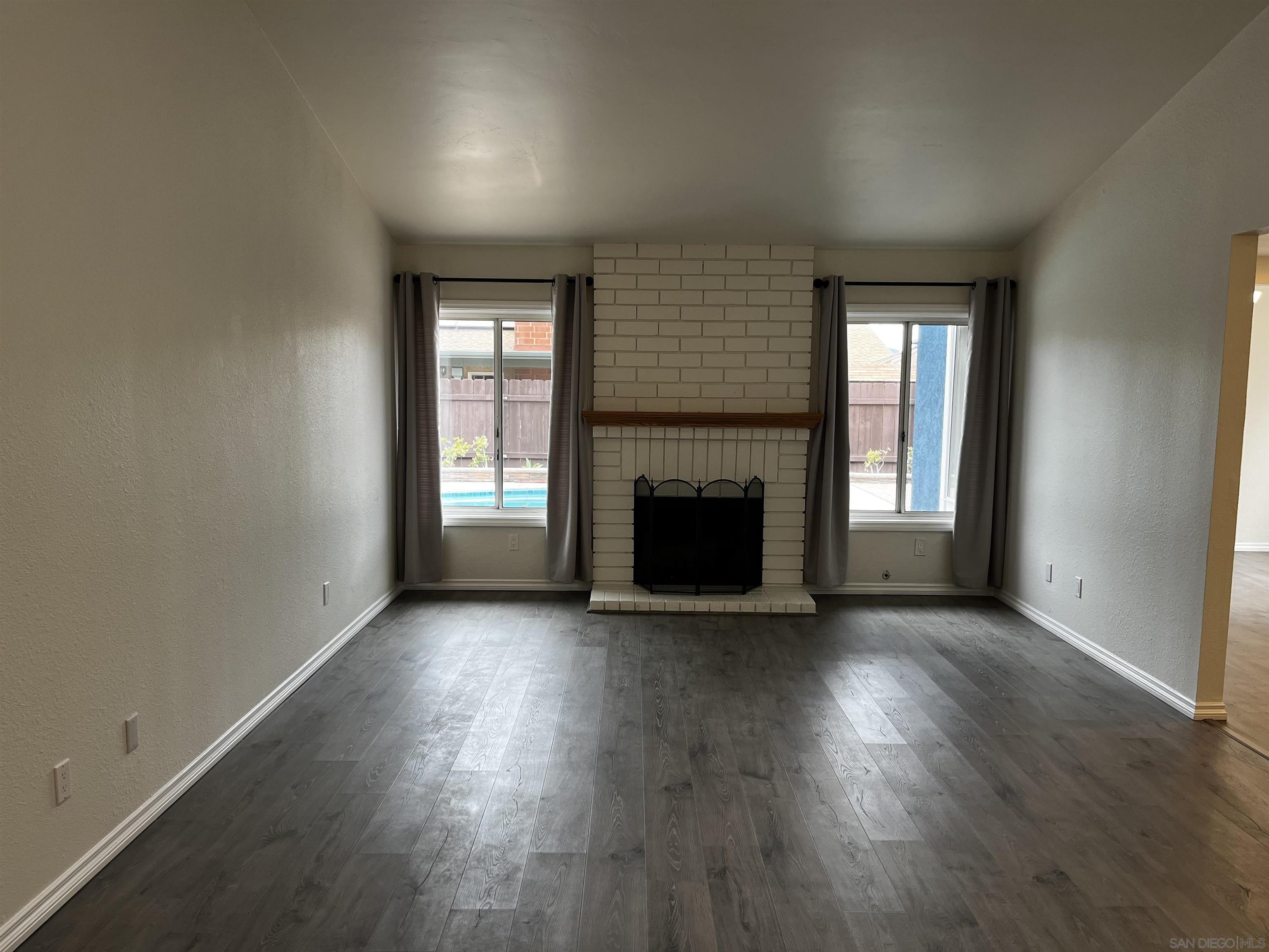 Detail Gallery Image 4 of 55 For 8758  Granite House Ln, Santee,  CA 92071 - 5 Beds | 3 Baths